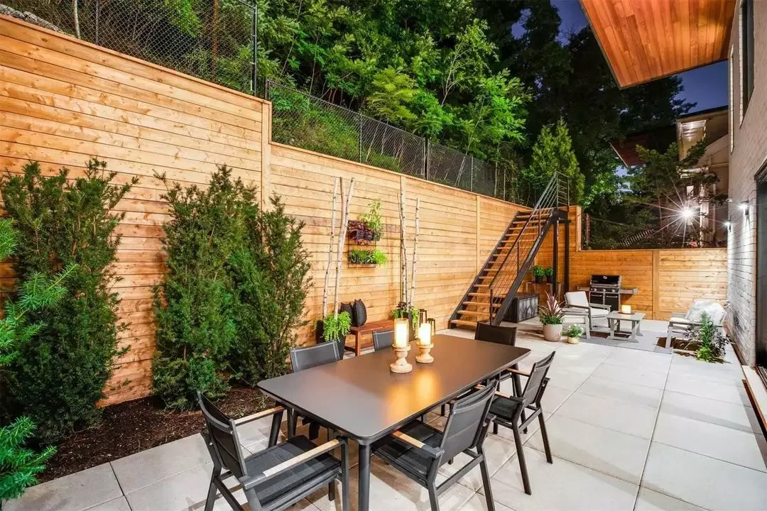 39 Contemporary Backyard Designs That Will Transform Your Outdoor Living Space 5 Try Horizontal Fencing