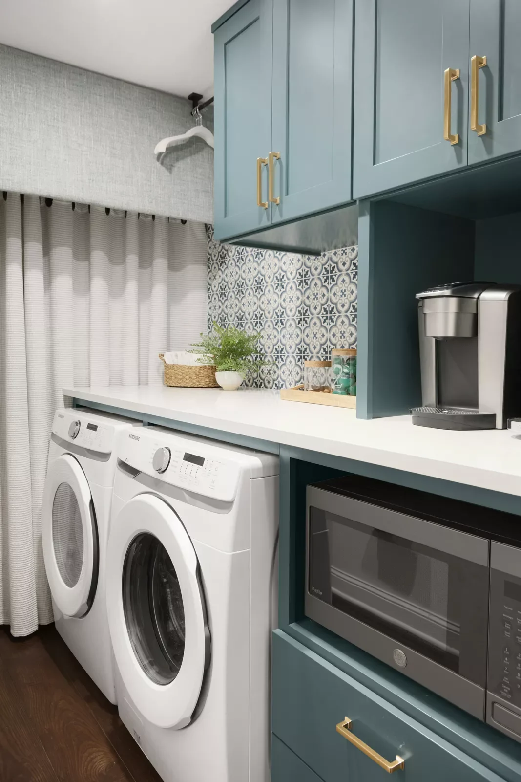 33 Contemporary Laundry Space Ideas for a Timeless Home Try Jewel Tones