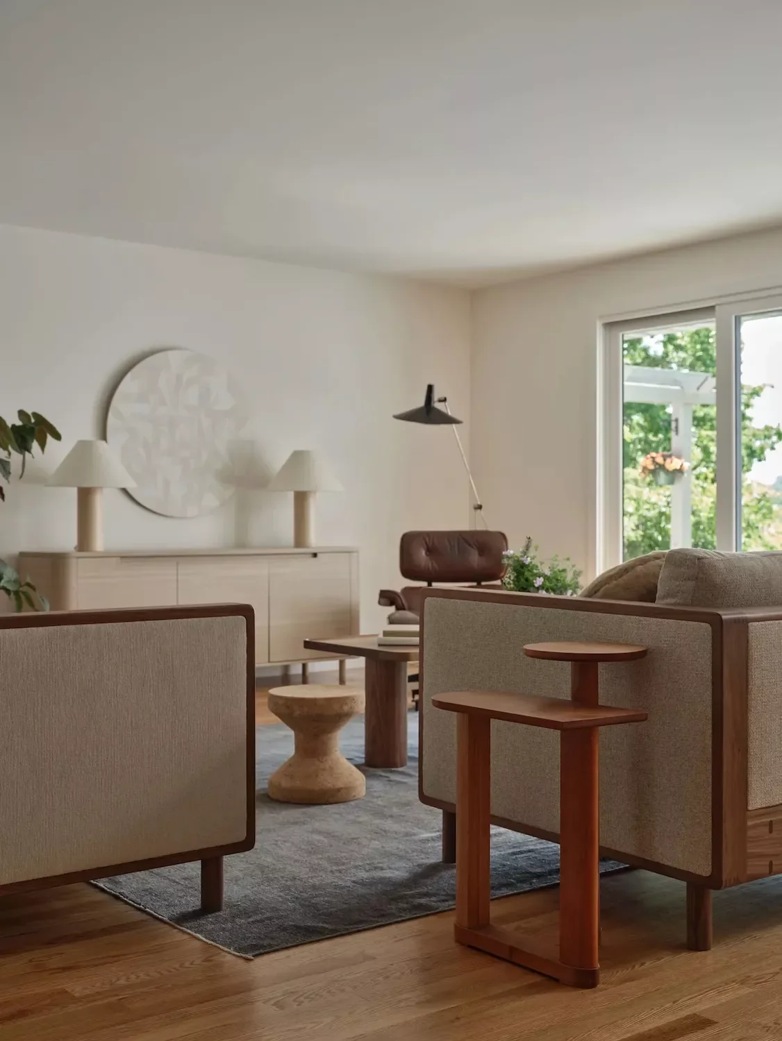 77 Stunning Living Room Design Ideas to Transform Your Space 37 Try Midcentury Modern