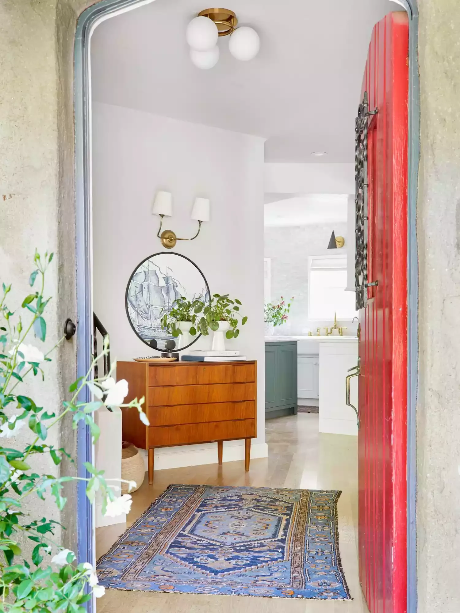 31 Brilliant Small Entryway Ideas That'll Make Your Space Feel Amazing Try Midcentury Style