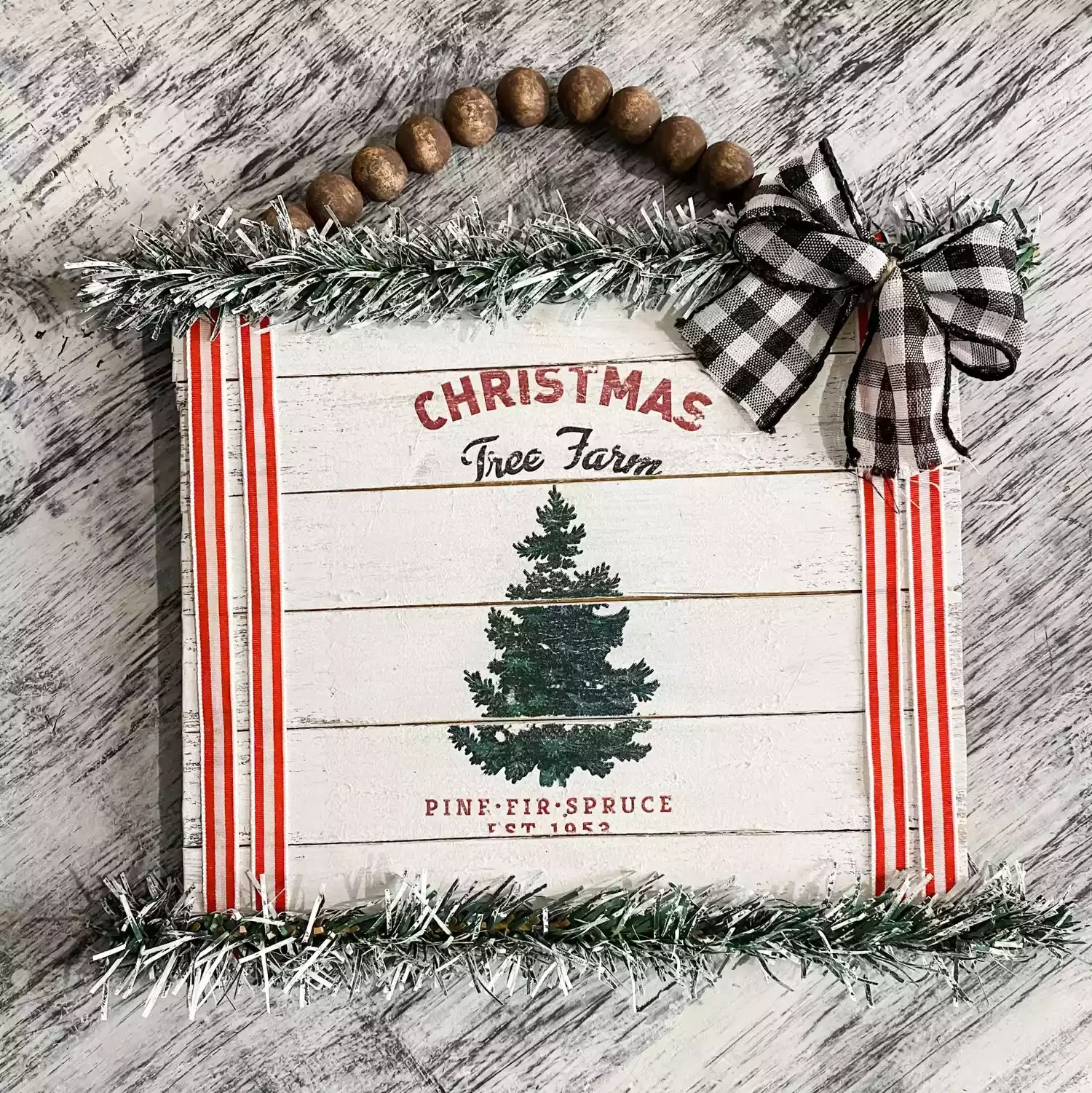 31 DIY Christmas Sign Ideas That Look Professionally Made Try Out Decoupage