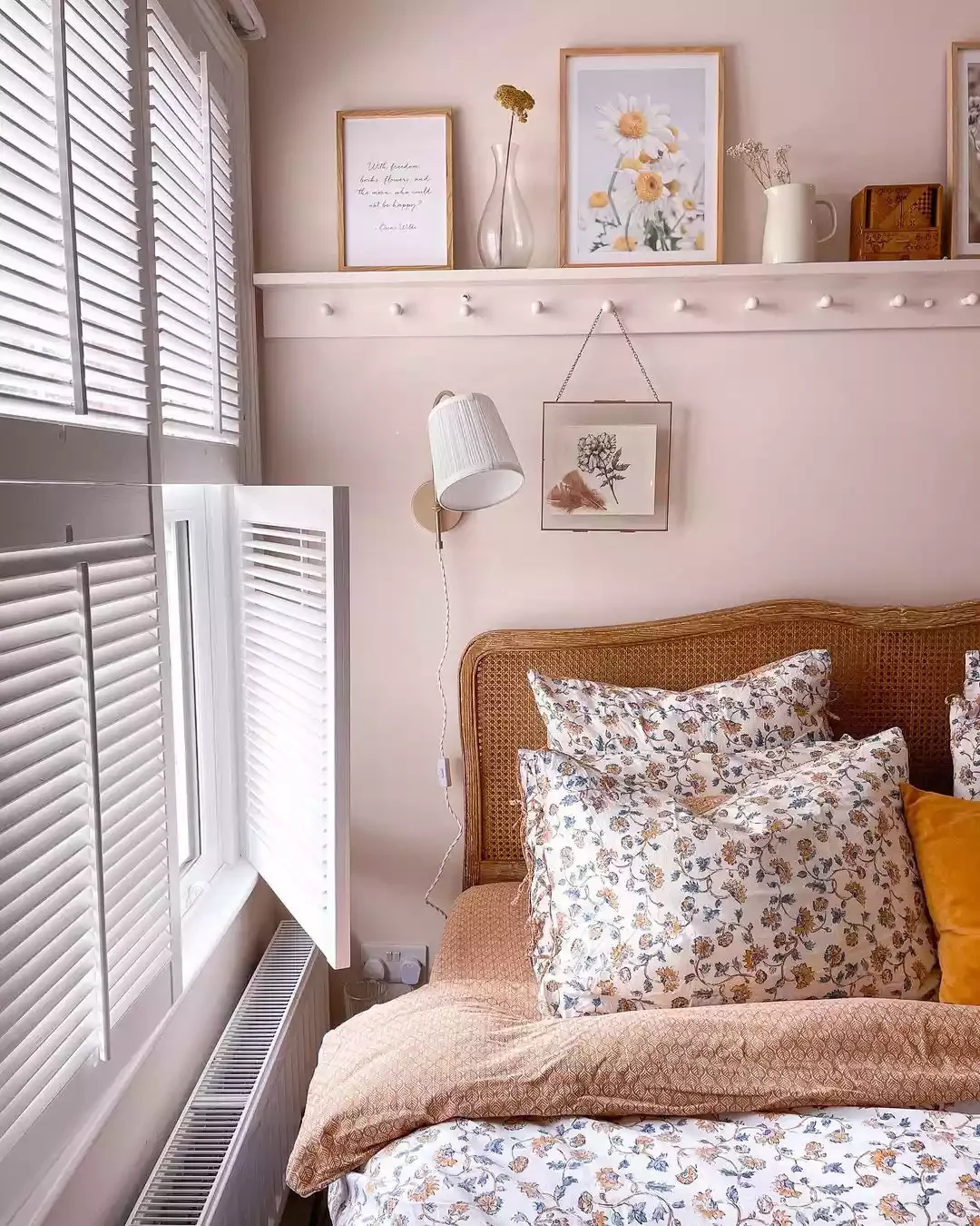 14 Brilliant Lighting Solutions for Your Compact Bedroom 4 Try Plug-In Sconces if You