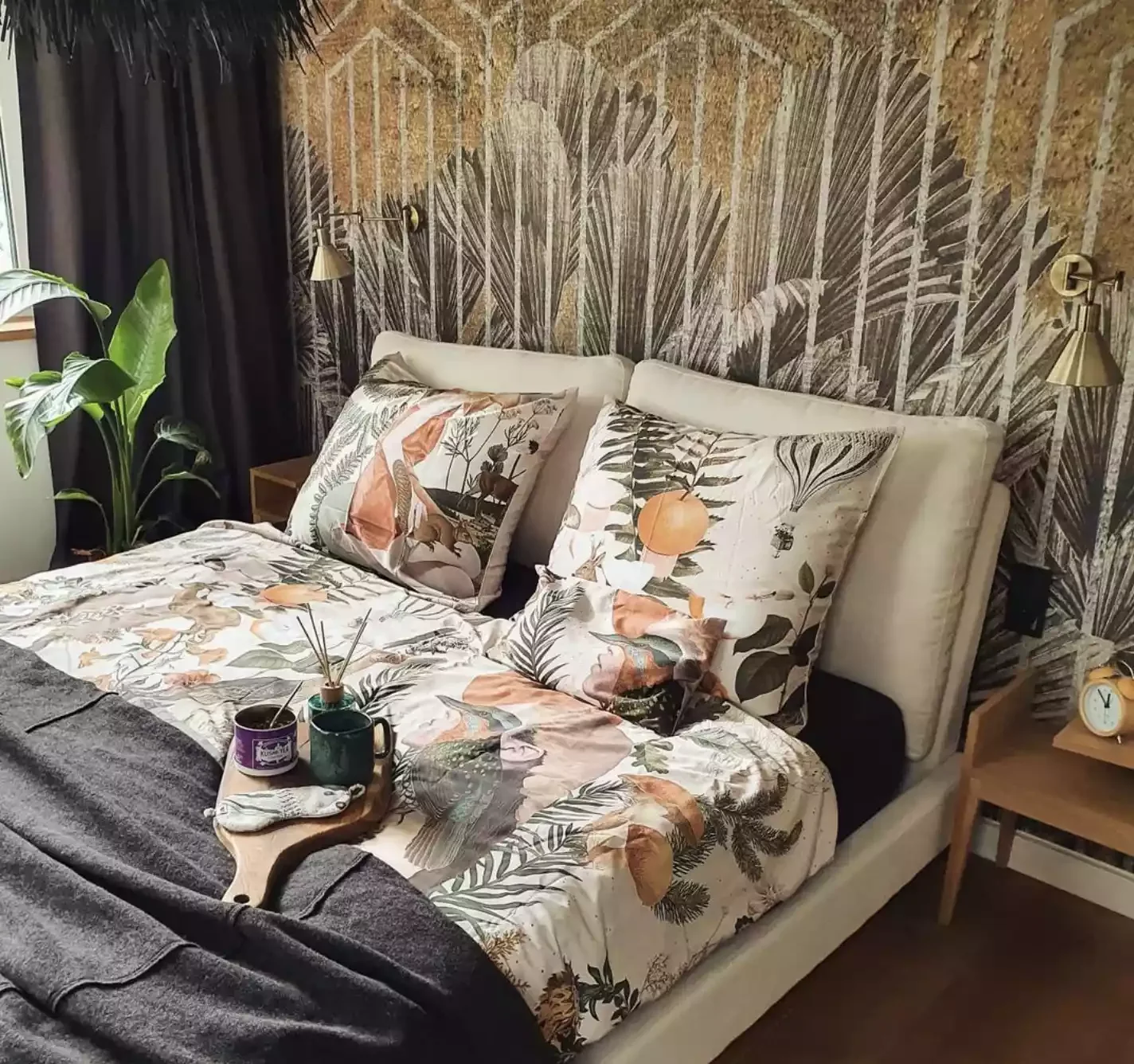 25 Beautiful Accent Wall Ideas to Transform Any Room 25 Try Temporary Wallpaper