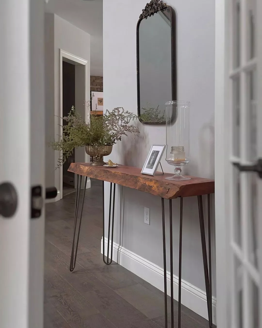 30 Stunning Entryway Table Styling Ideas That Welcome You Home 24 Try This Candle Approach