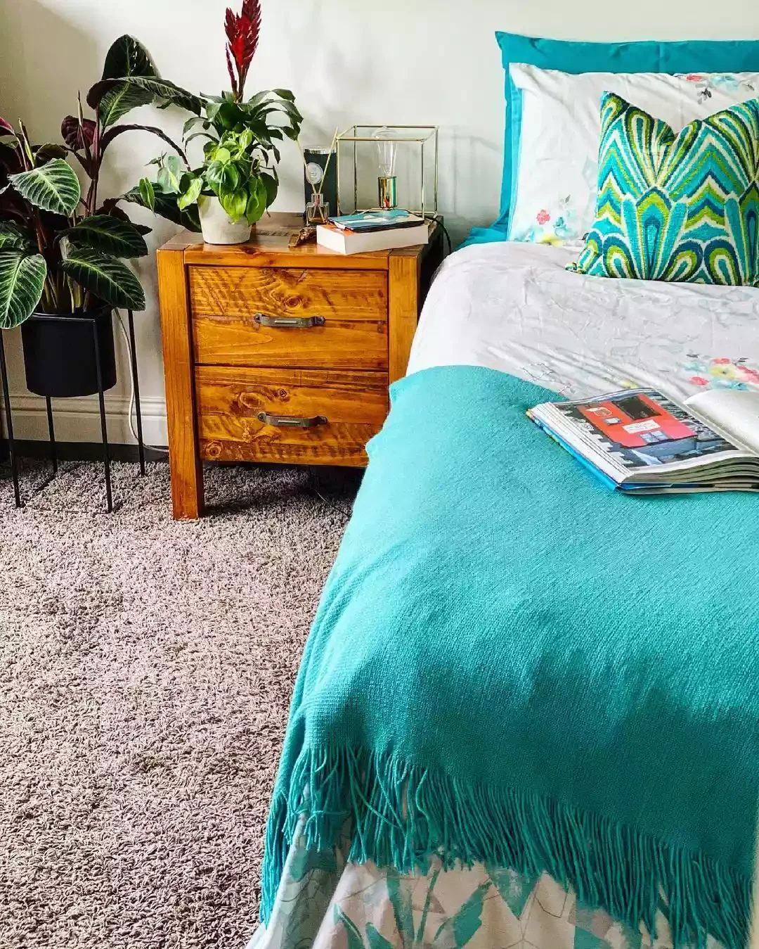 32 Stunning Teal Bedroom Designs That Will Transform Your Space 24 Try This Renter-Friendly Approach