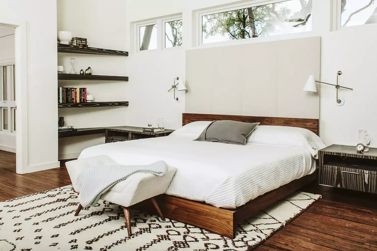 27 Stunning Midcentury Modern Bedroom Ideas That Will Transform Your Space 4 Try White Walls and Wood