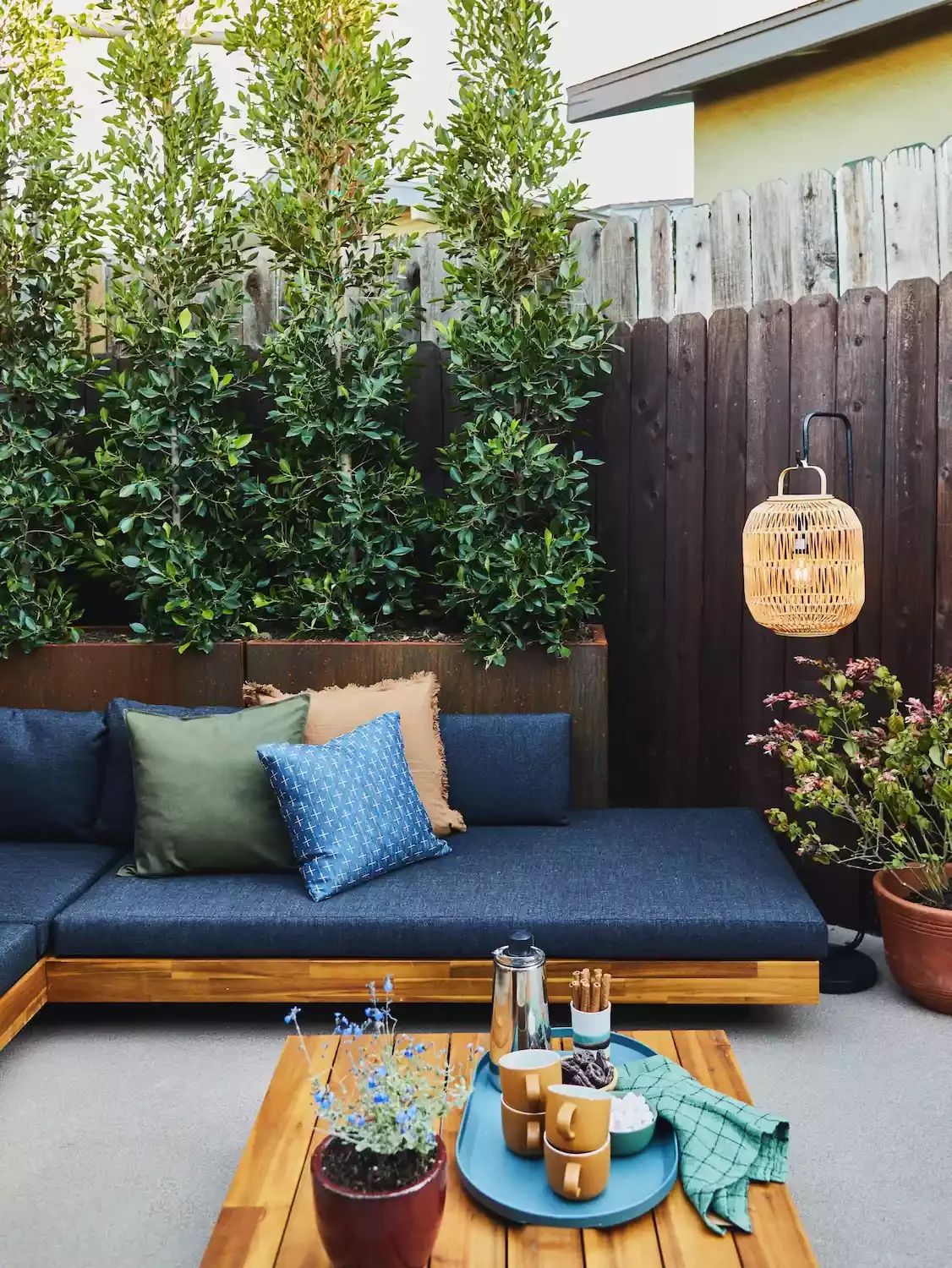 25 Budget Patio Ideas That'll Make Your Neighbors Jealous Try Wood Pallet Furniture