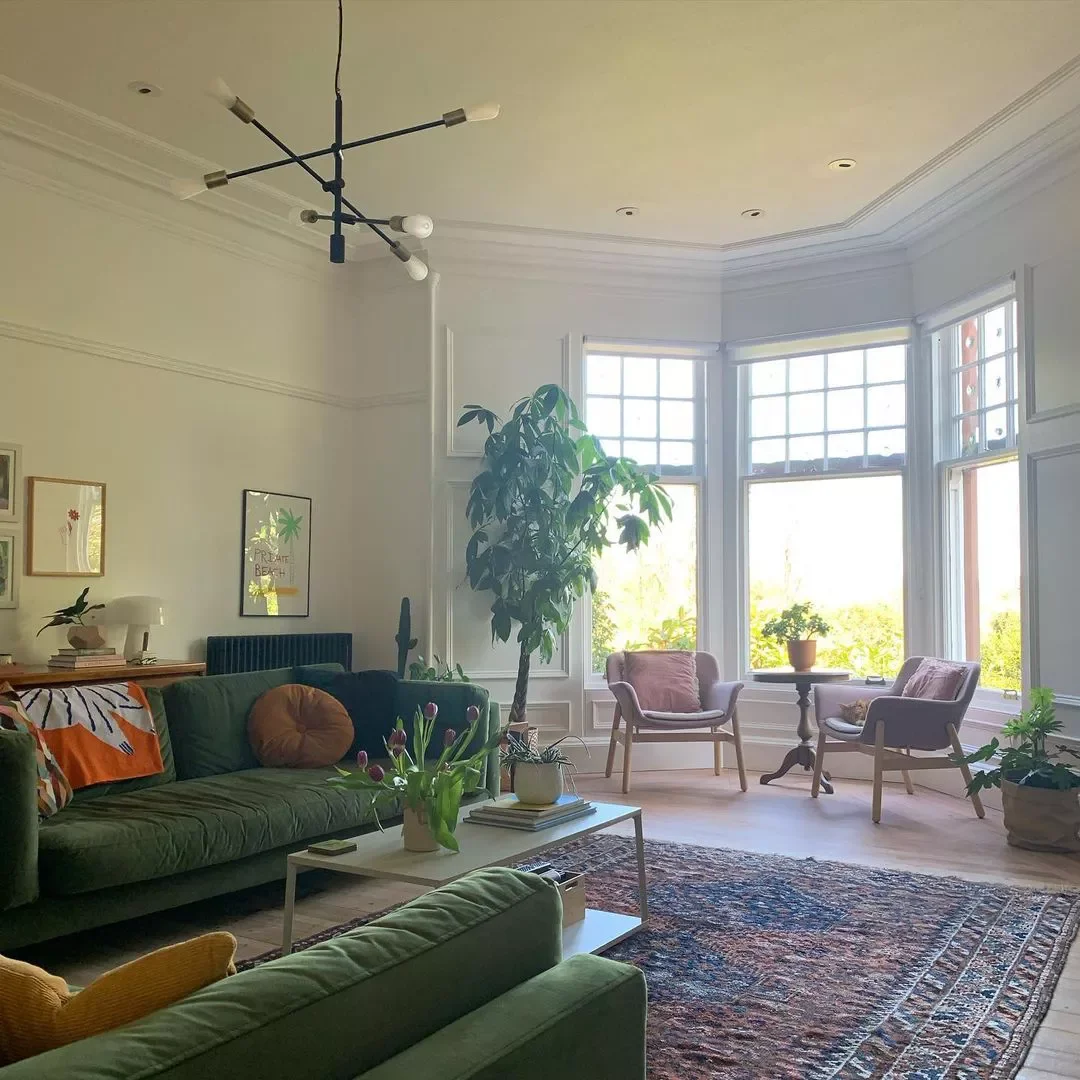 21 Stunning Bay Window Ideas That Will Transform Your Living Room 8 Try a Bistro Table