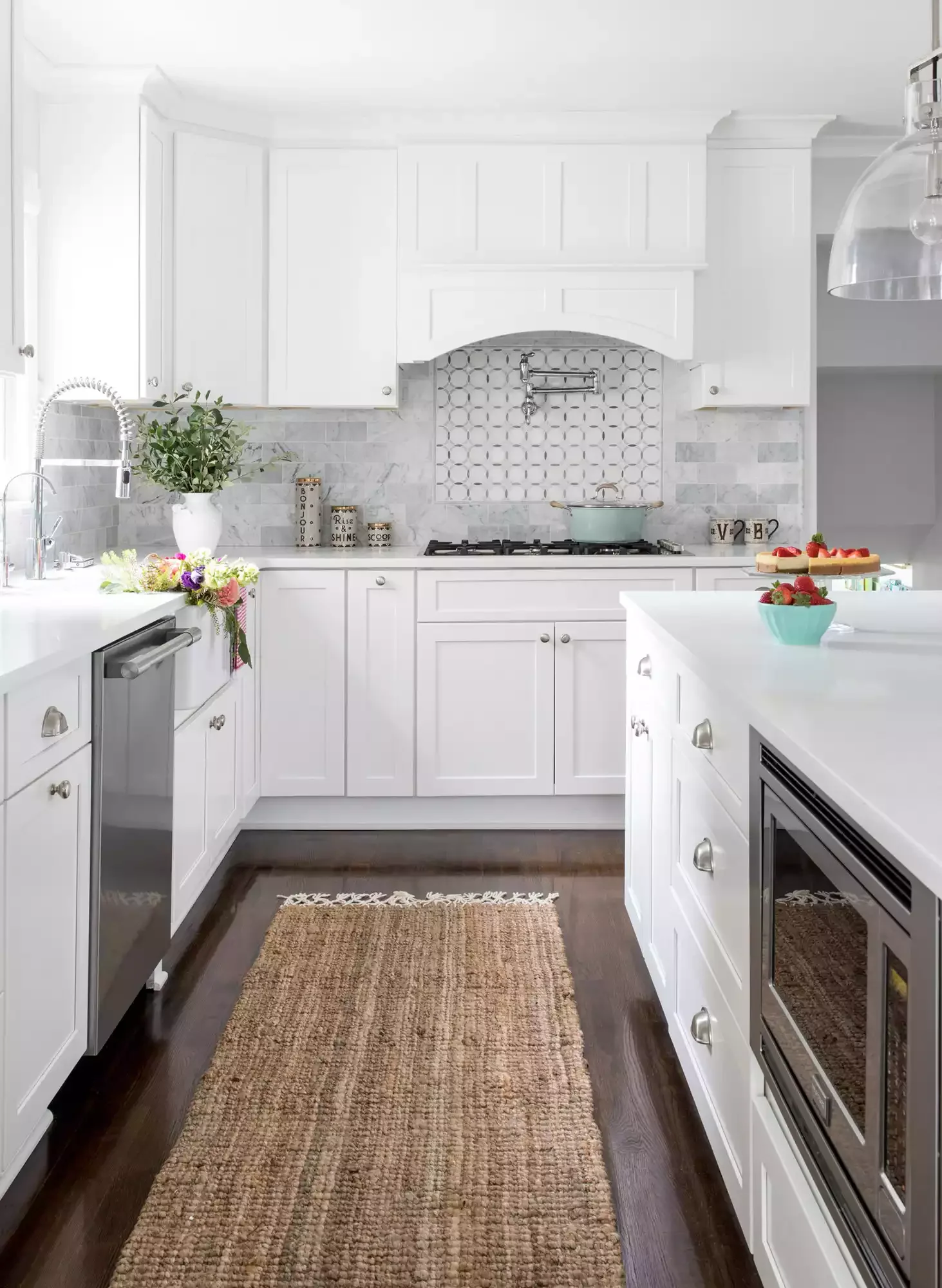 32 Kitchen Rug Ideas That Will Make Your Feet Dance With Joy Try a Coastal Touch