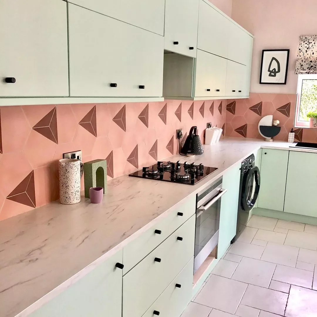 43 Stunning Midcentury Modern Kitchen Ideas to Transform Your Space 39 Try a Colorful Backsplash