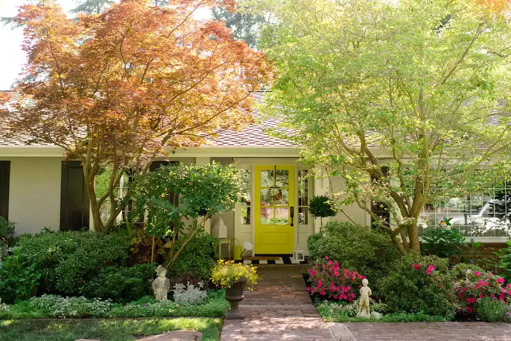 47 Small Front Yard Landscaping Ideas That Will Transform Your Home's Curb Appeal Try a Container Garden
