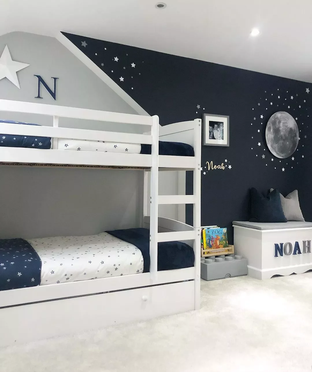 47 Beautiful Blue Room Inspirations to Transform Your Home 9 Try a Dark Navy Blue