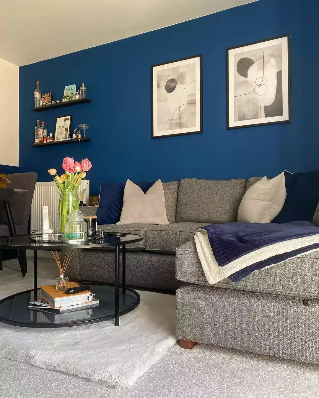 23 Stunning Blue and Gray Living Room Design Ideas You'll Love 18 Try a Deep Gray
