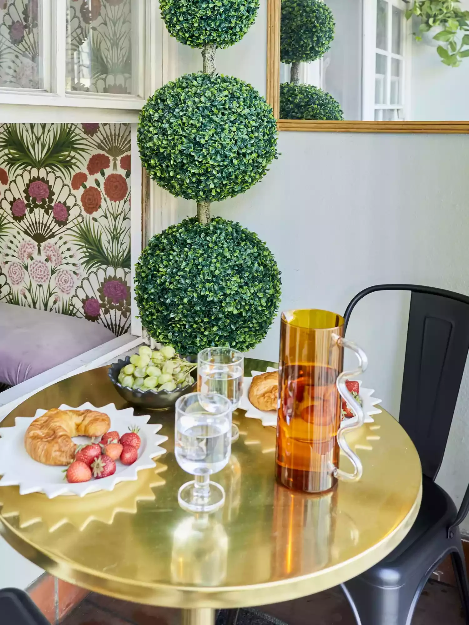 25 Christmas Balcony Ideas That Create a Holiday Wonderland Try a Formal Topiary