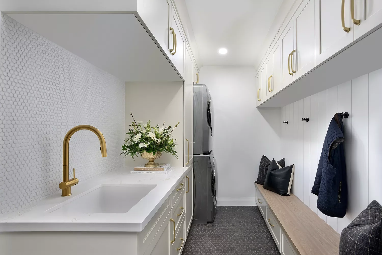 57 Creative Laundry Room Ideas That'll Make You Actually Enjoy Doing Chores Try a Laundry Room Mudroom