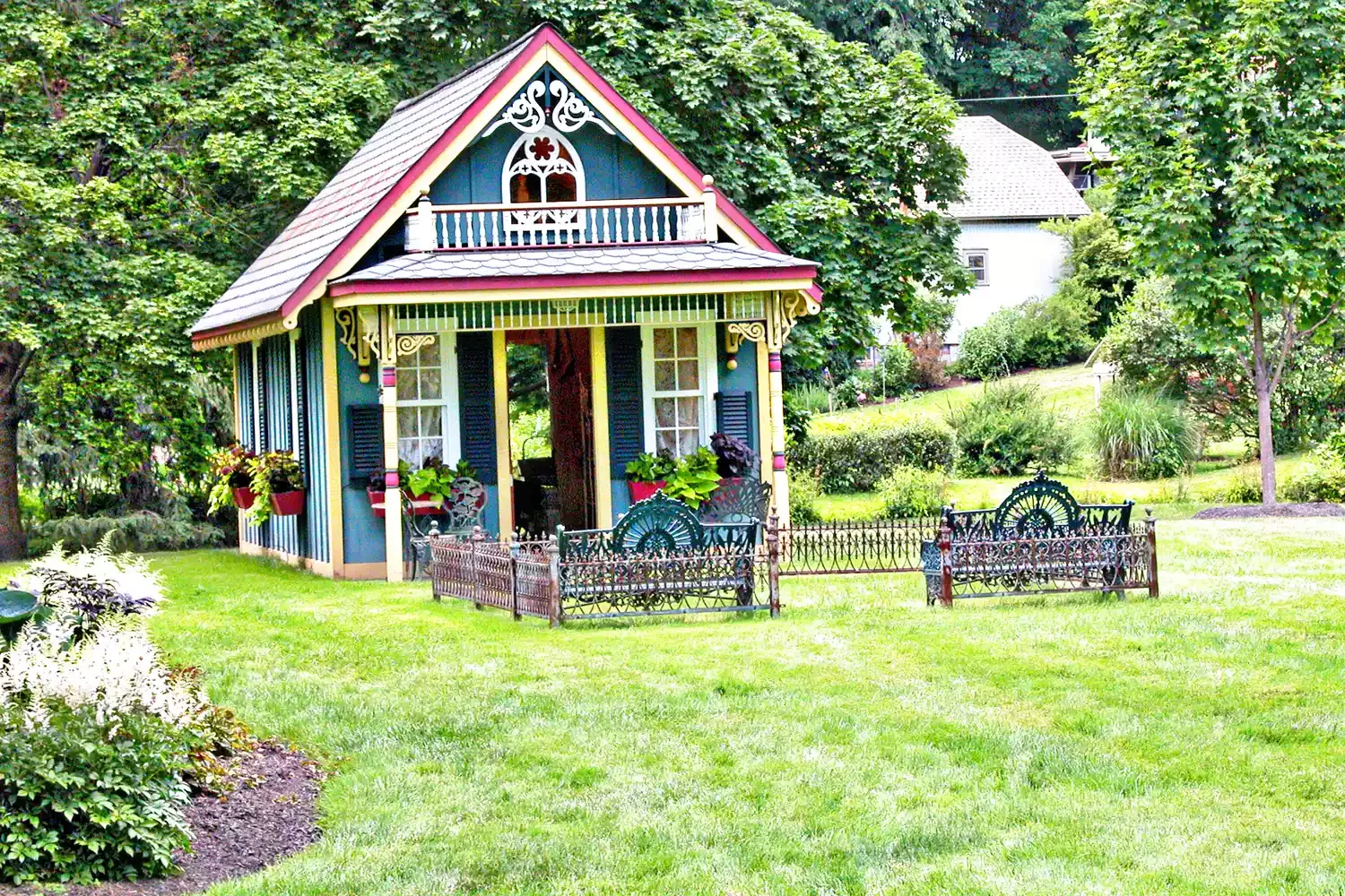 Try a Mini Garden Folly