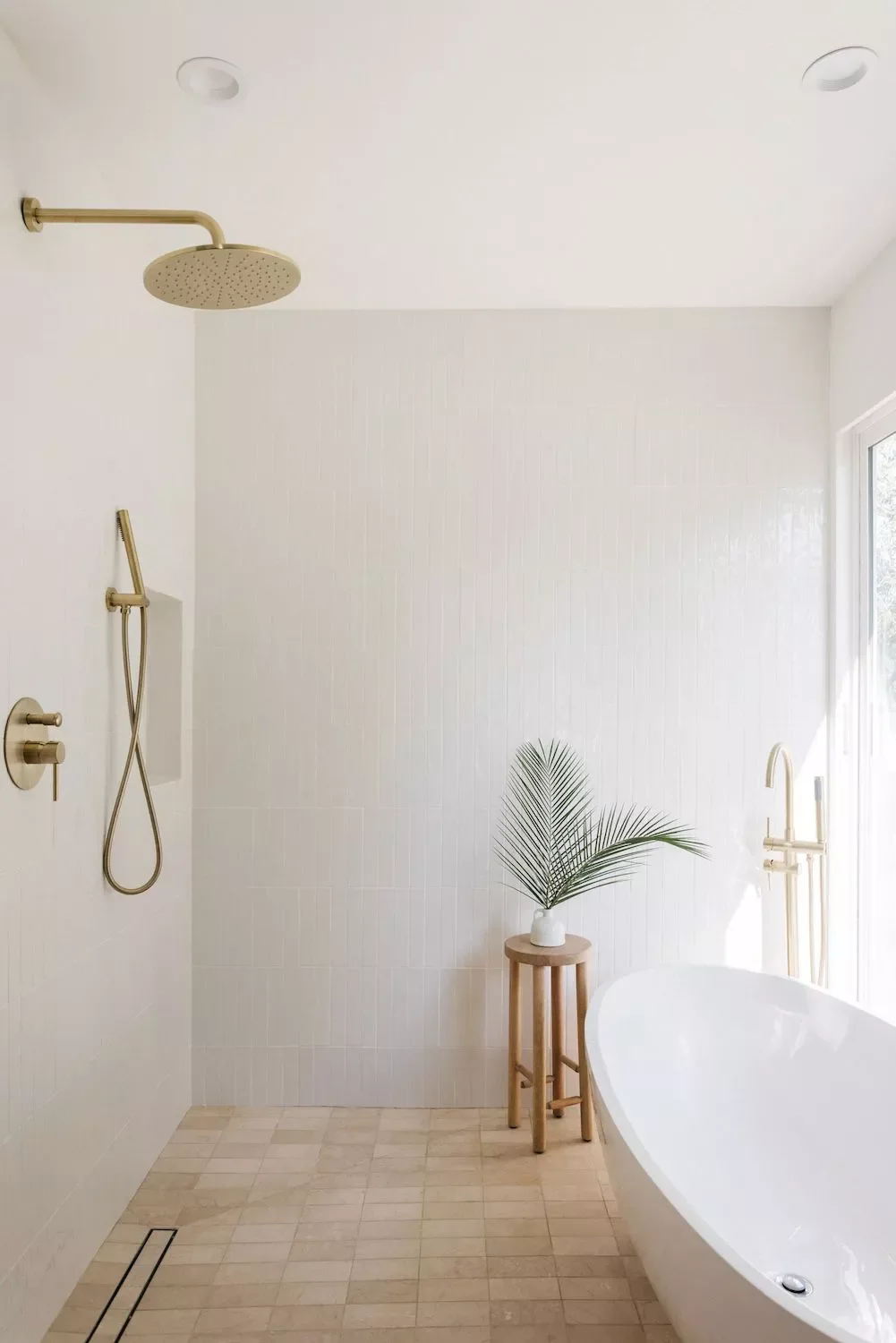 20 Stunning Open Walk-In Shower Ideas to Transform Your Bathroom 4 Try a Side Drain in a Doorless Shower