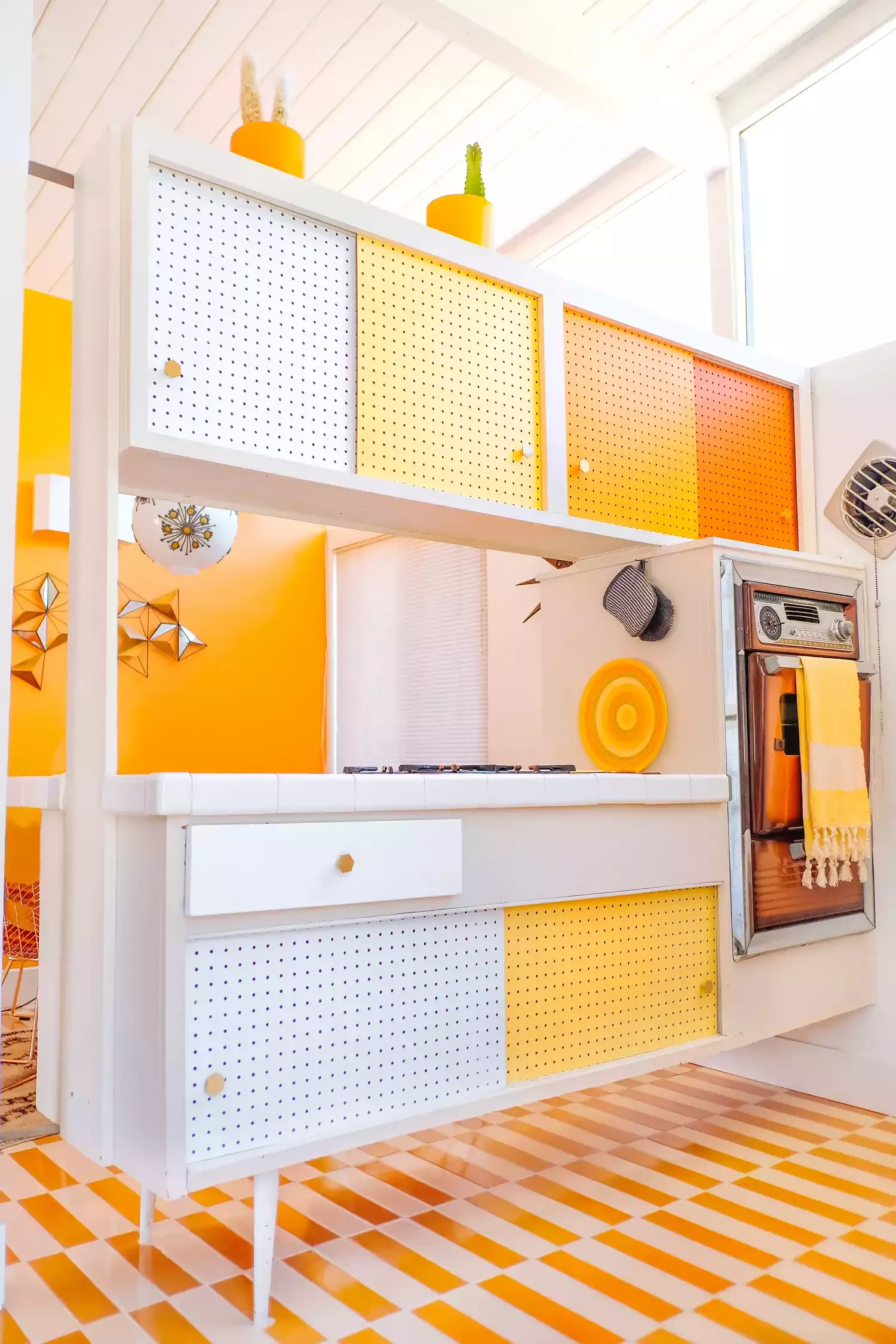 96 Kitchen Design Ideas to Transform Your Space on Any Budget 81 Try a Sunny Color Palette