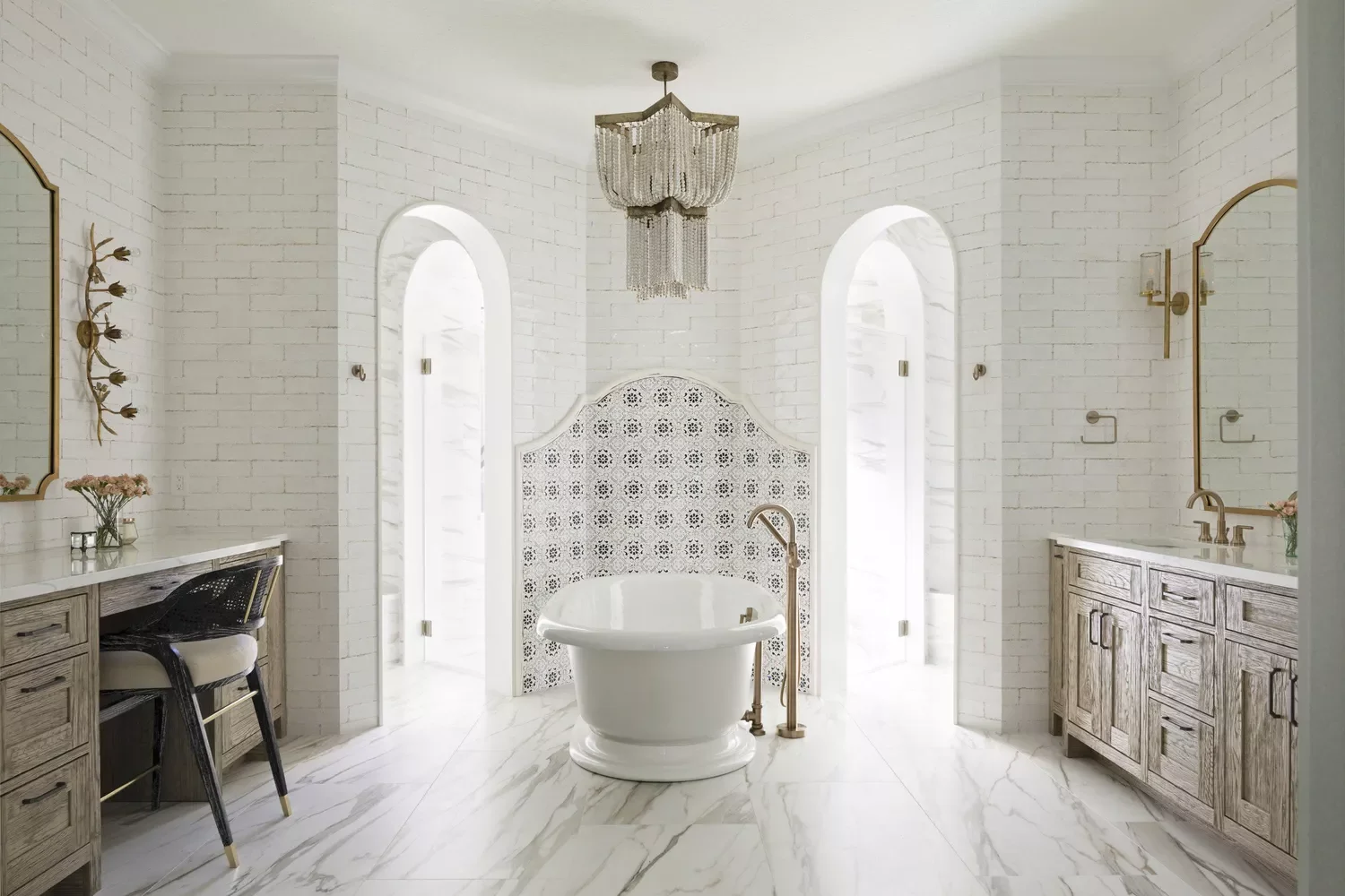 68 Stunning Bathroom Designs That Will Make You Never Want to Leave 5 Try a Symmetrical Layout