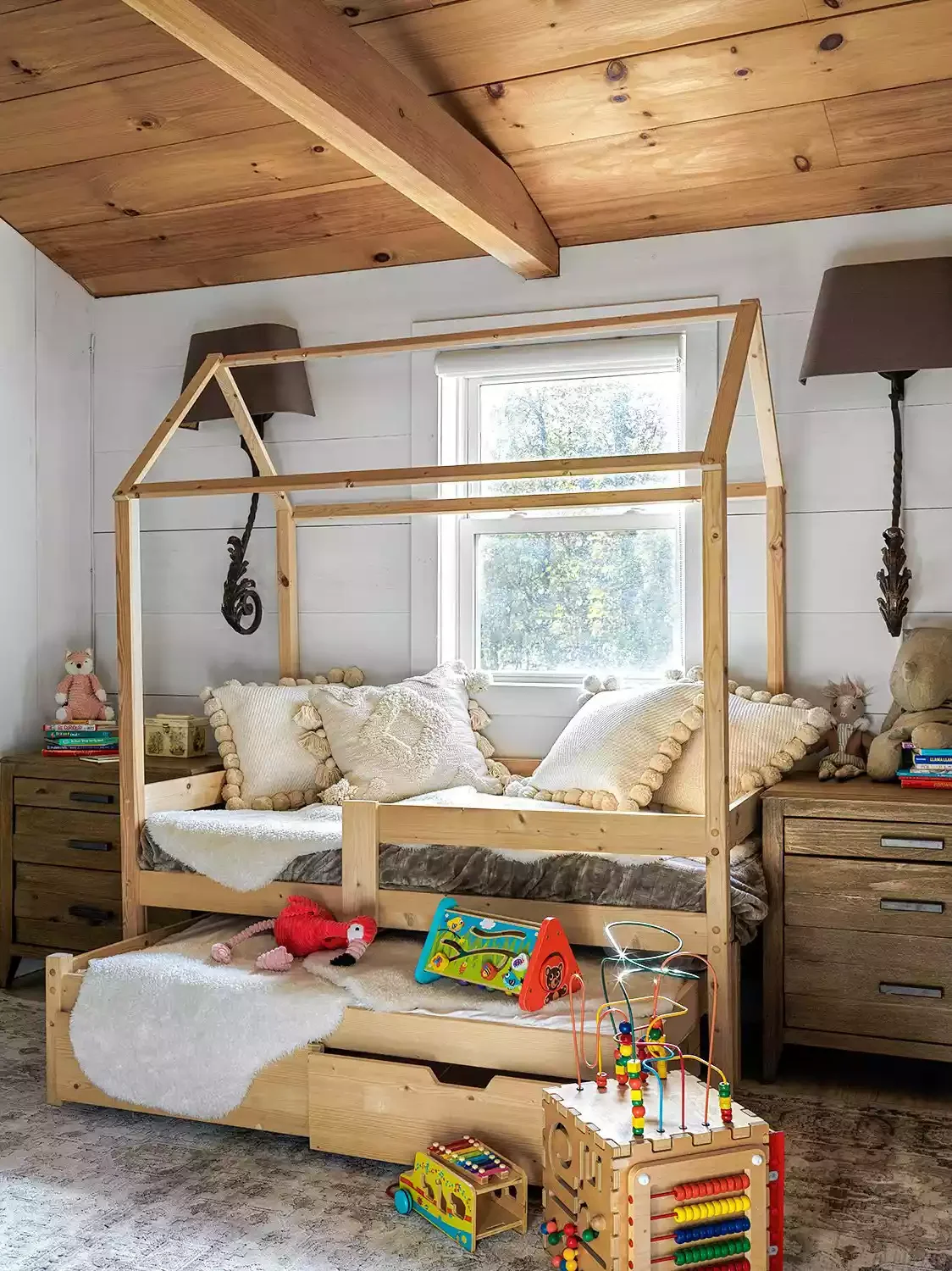 15 Creative Small Shared Bedroom Ideas to Maximize Every Square Inch 5 Try a Trundle Bed