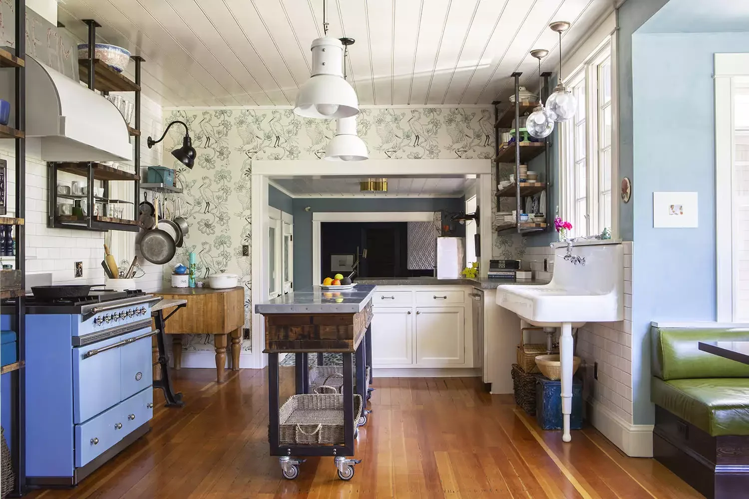 37 Stunning Kitchen Wallpaper Ideas That Will Transform Your Space Try a Vintage Pattern