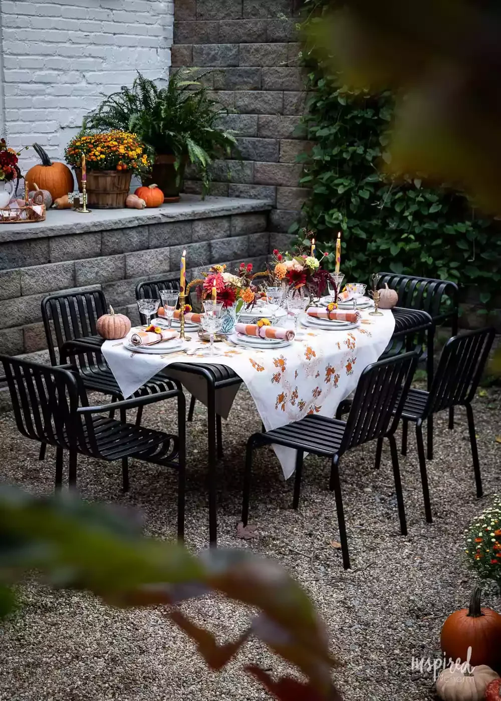 78 Beautiful Fall Table Decorating Ideas to Transform Your Seasonal Celebrations 70 Try a Vintage Tablecloth