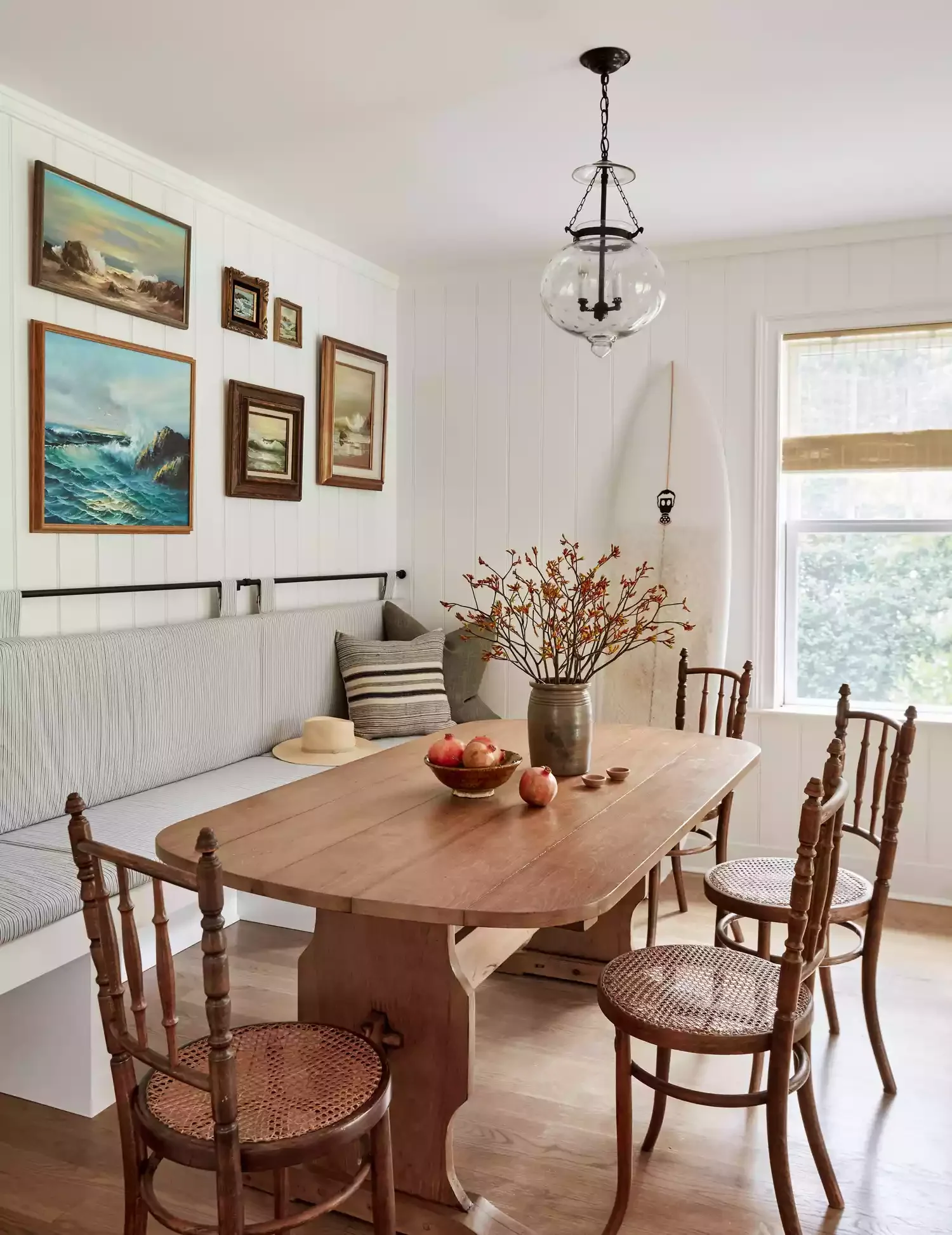 37 Creative Banquette Seating Ideas to Transform Your Home into a Cozy Cafe 8 Try a Wall-Mounted Backrest