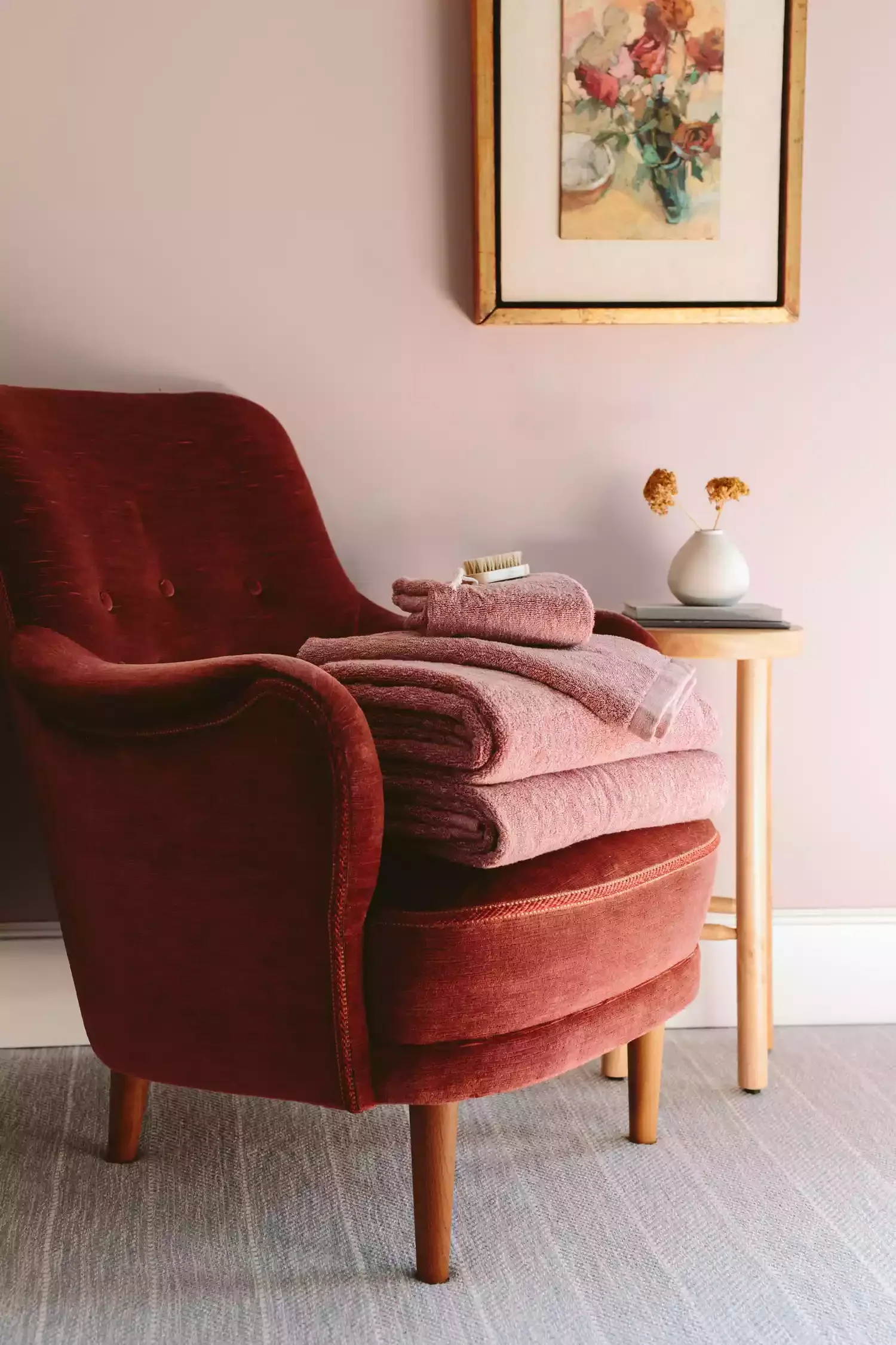 34 Bedroom Chair Ideas That'll Transform Your Space From Boring to Beautiful 16 Tufted Side Chair