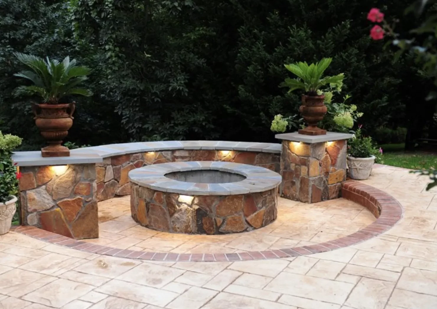 21 Beautiful Stone Fire Pit Designs That Will Transform Your Backyard 2 Tuscan Style