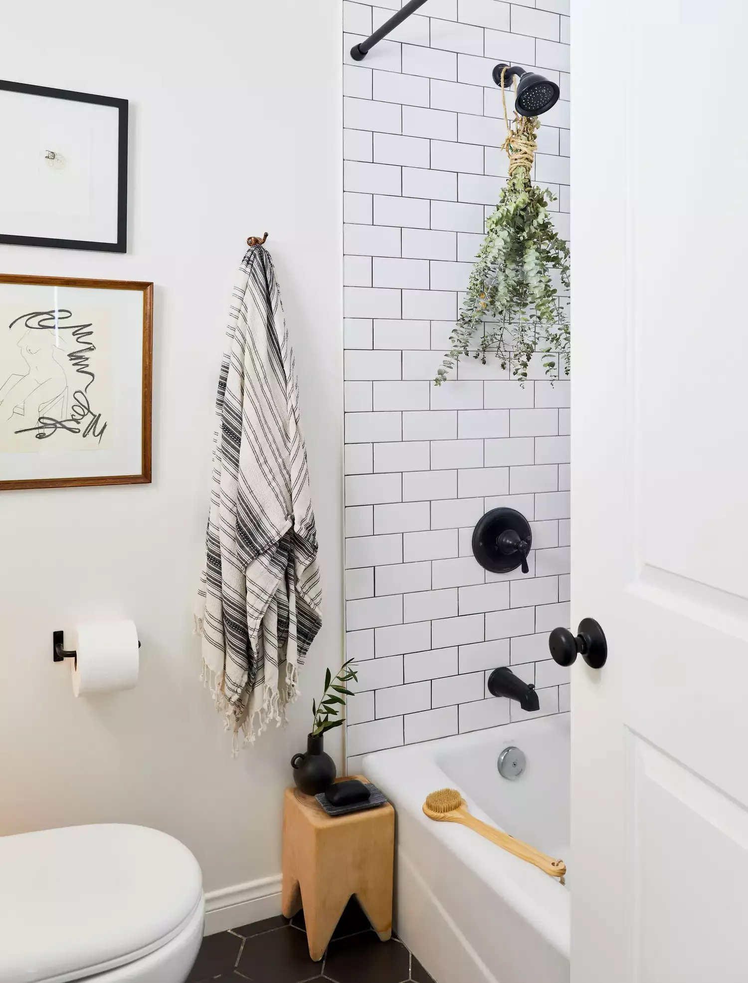 30 Stunning Corner Shower Designs to Elevate Your Bathroom 30 Tuxedo-Style Corner Shower