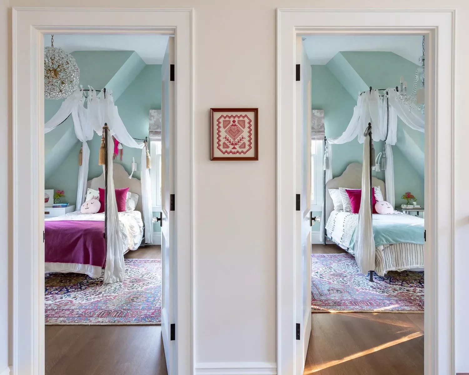 37 Stunning Canopy Bed Ideas to Transform Your Bedroom 5 Twin Canopy Beds