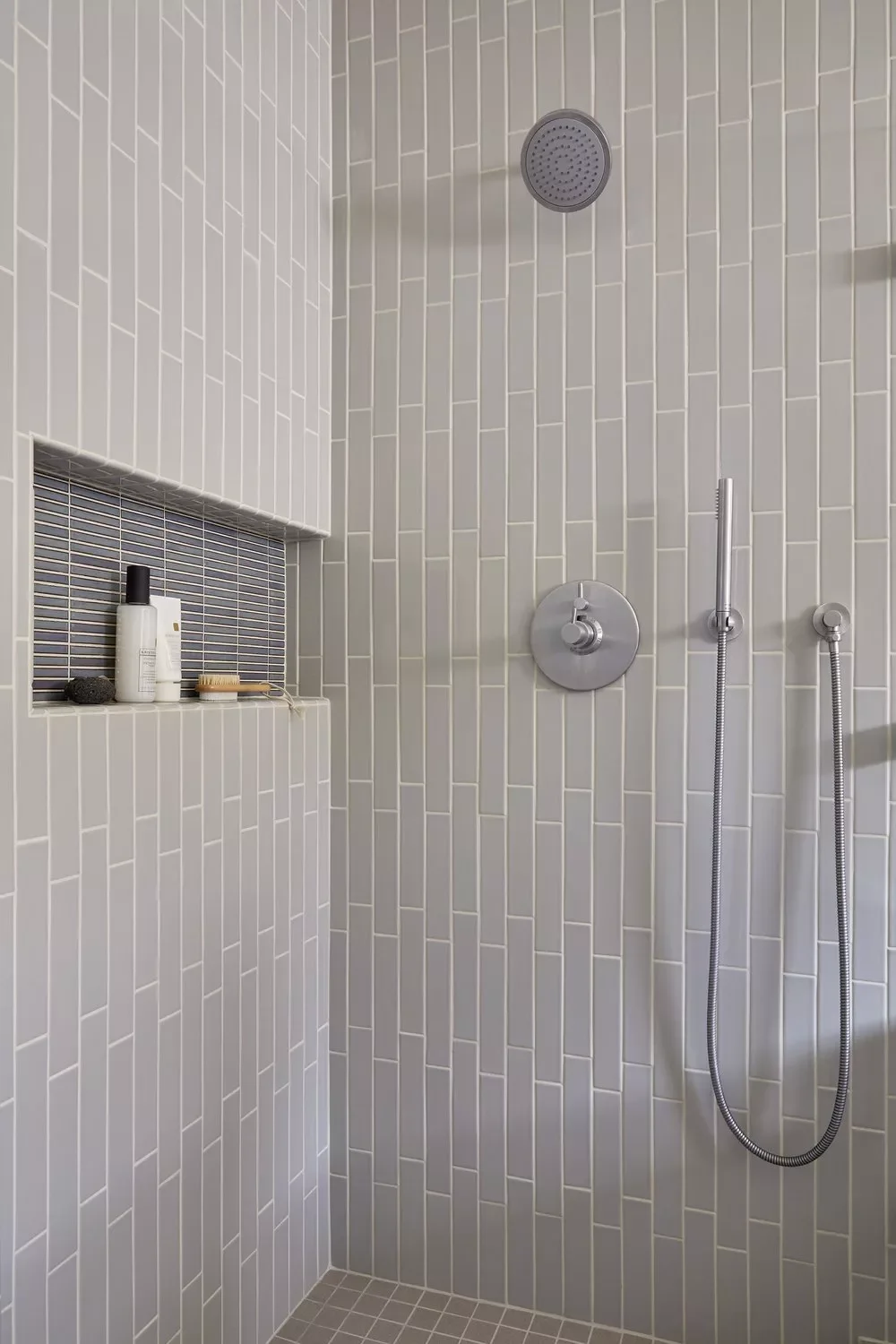 28 Stylish Shower Niche Ideas That'll Transform Your Bathroom Storage 5 Two-Directional Tile Niche