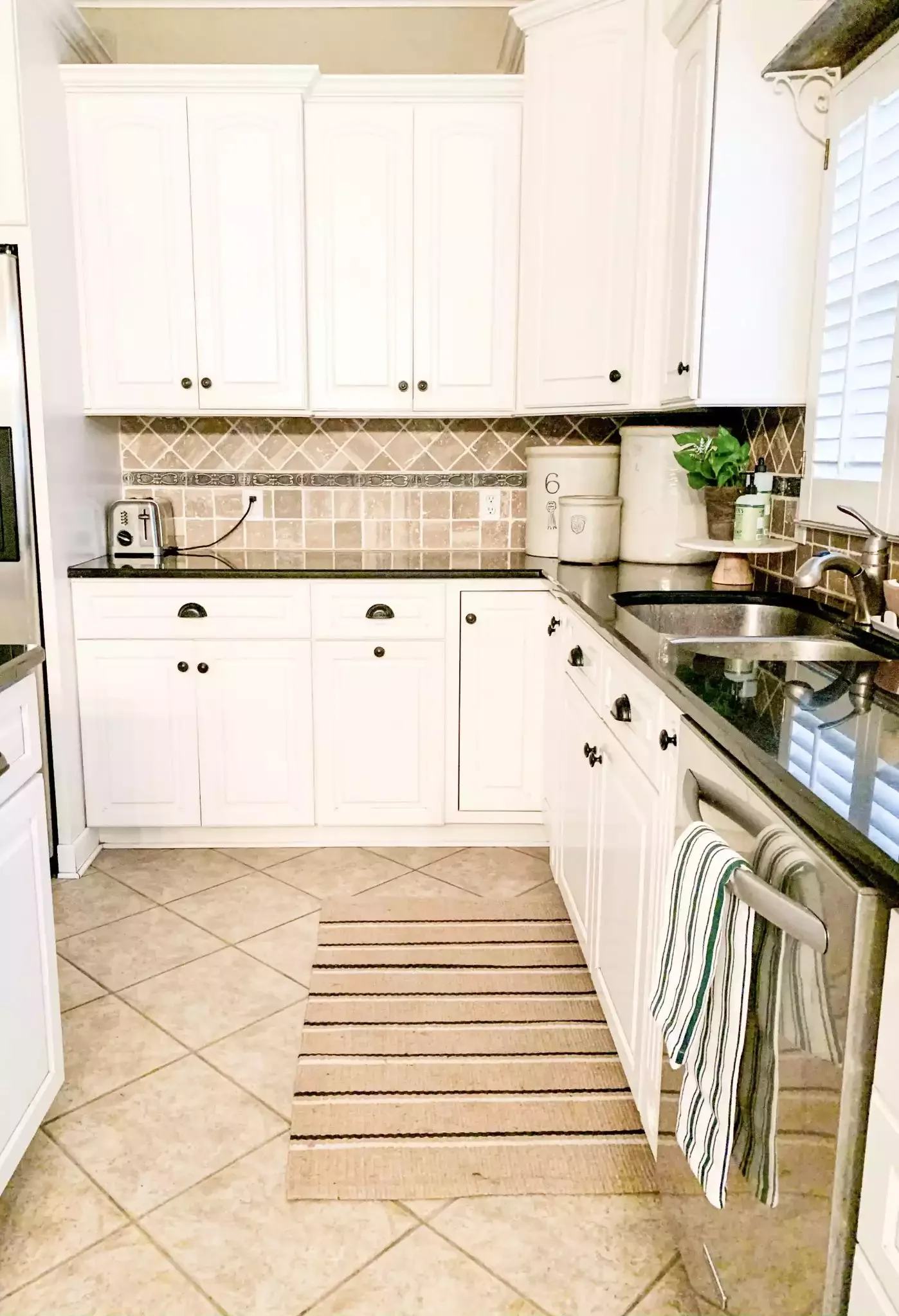 37 Stunning Backsplash Ideas That Make White Cabinets and Granite Countertops Shine Two Patterns