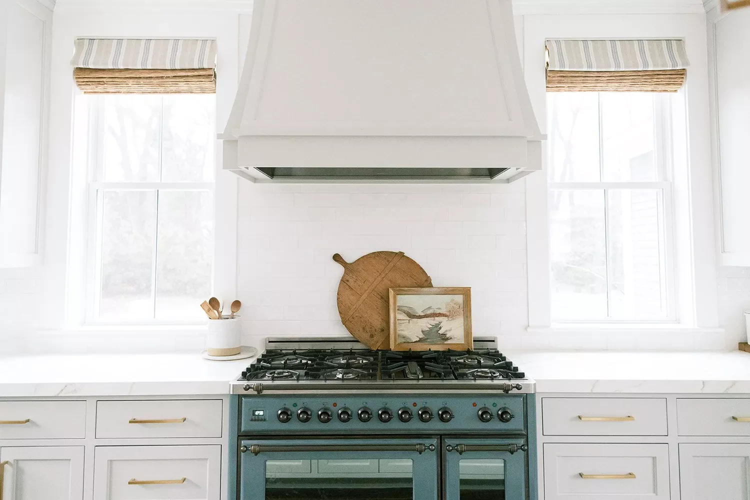 57 Beautiful Window Treatment Ideas That Transform Any Room on Any Budget 42 Two-Tone Shades