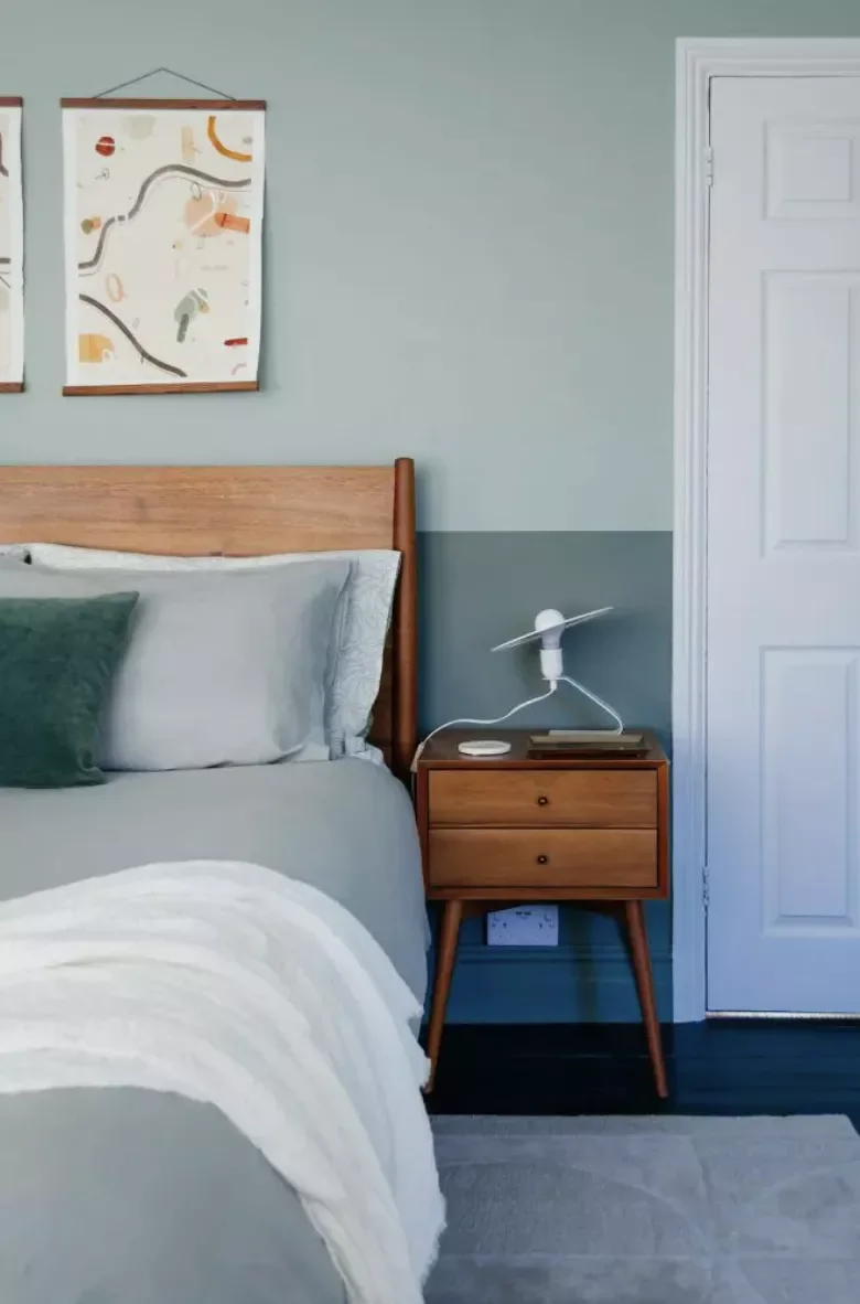 32 Stunning Green Accent Wall Ideas That'll Transform Your Space 30 Two-Toned Green Accent Wall