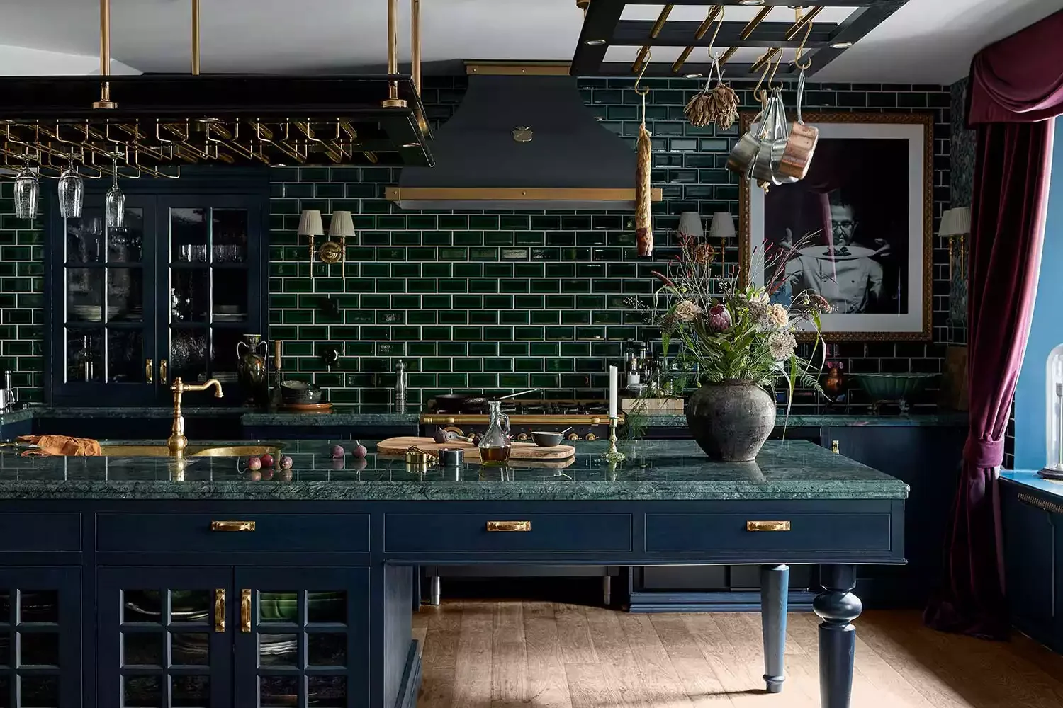 31 Stunning Kitchen Color Combinations That Will Transform Your Cooking Space 22 Ultramarine Blue + Green