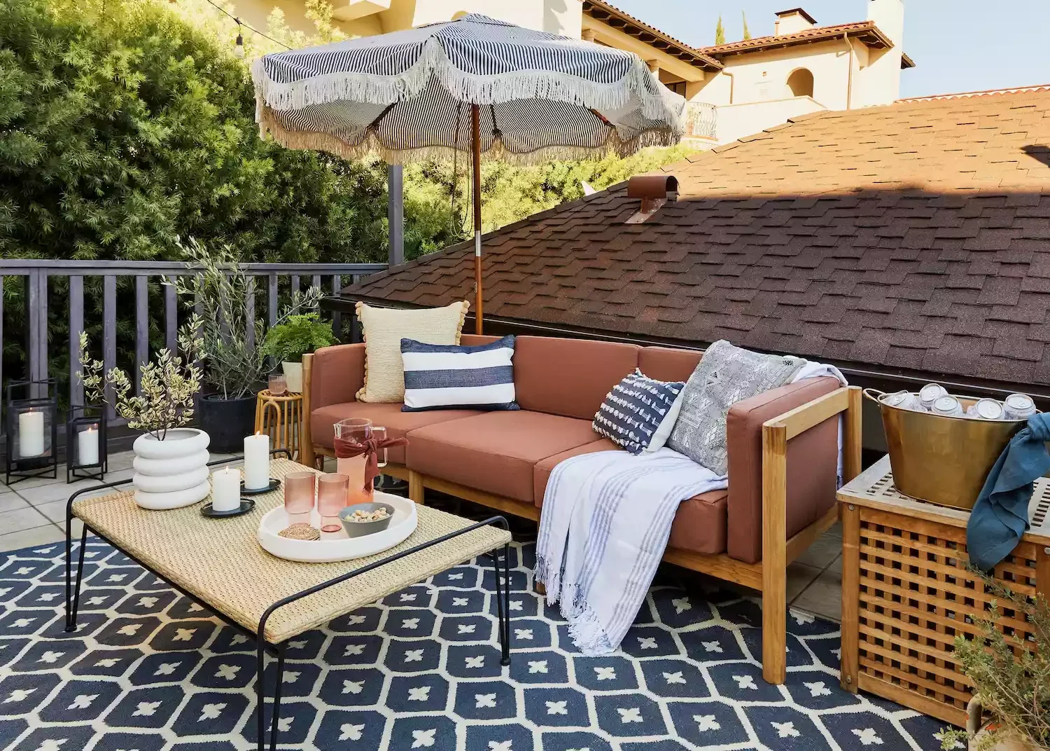 21 Budget Covered Deck Ideas That Transform Your Outdoor Space Umbrella and Plants