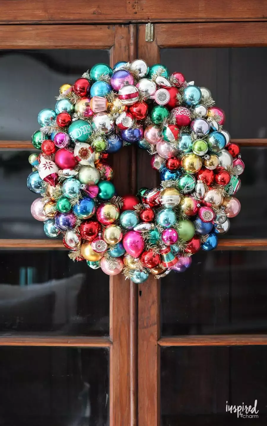 115 Stunning Christmas Decorating Ideas to Transform Your Home This Holiday Season Upcycle Vintage Ornaments