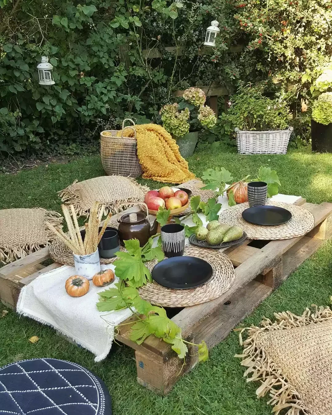 37 Budget Backyard Ideas That Create a Stunning Retreat Upcycle a Pallet Board