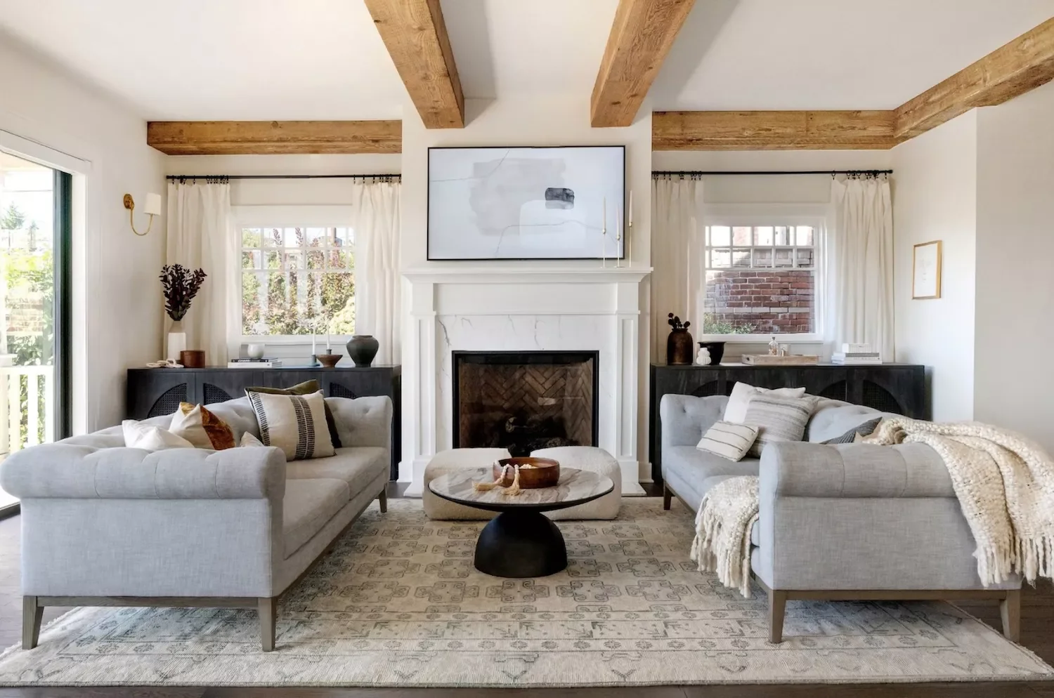 25 Brilliant Ways to Master Transitional Living Room Design 10 Update Classic Forms