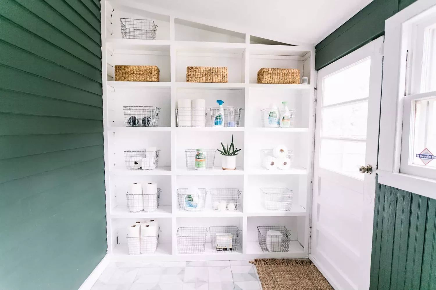 45 Shelf Styling Ideas That'll Transform Your Space Like a Design Pro 27 Use Baskets