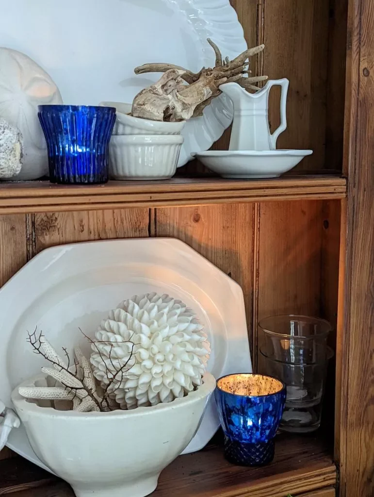 42 Cozy Winter Decorating Ideas That'll Keep Your Home Warm Until Spring 38 Use Coastal Elements
