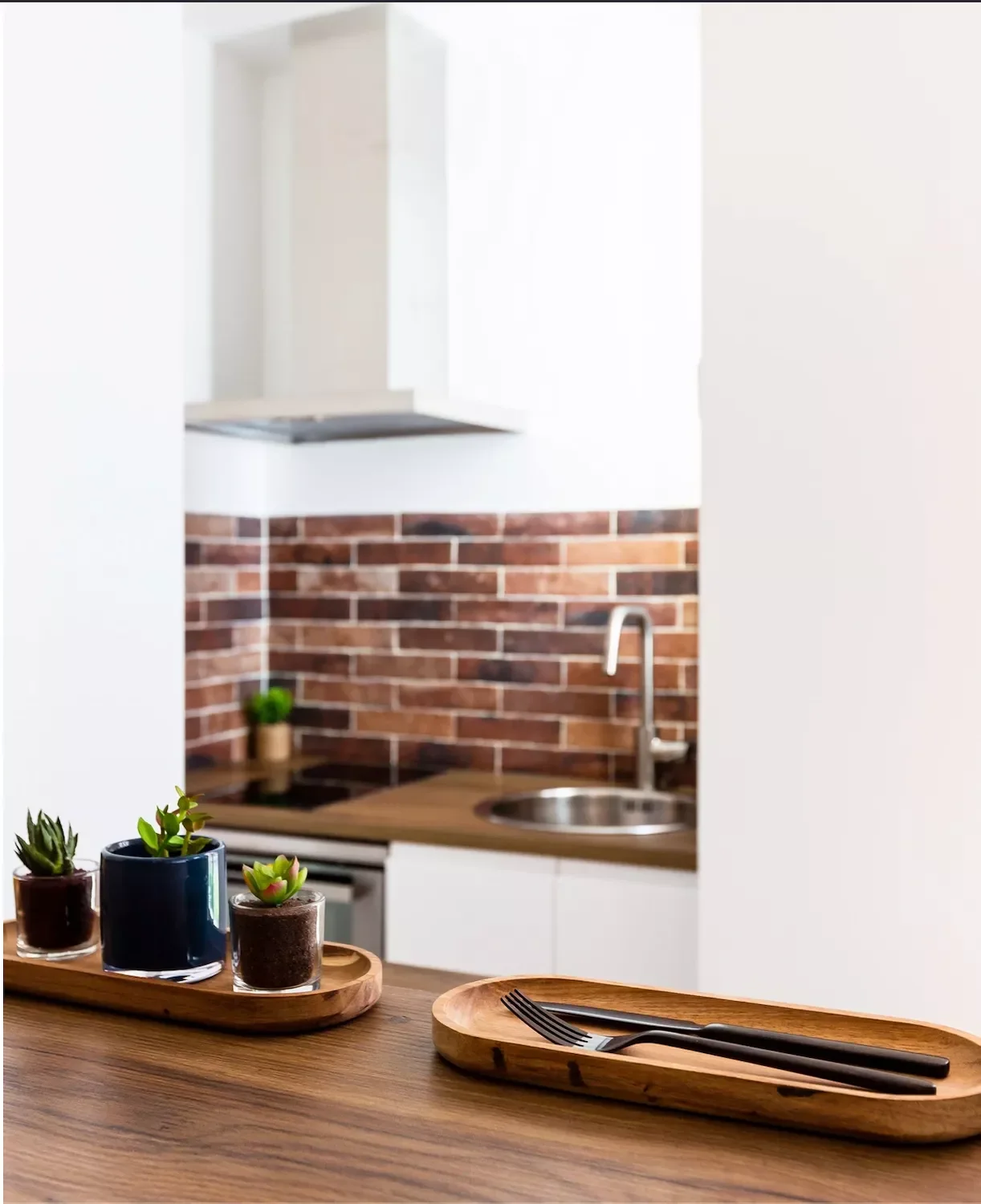 52 Creative Apartment Kitchen Ideas That Keep Your Security Deposit Safe 27 Use Complementary Finishes