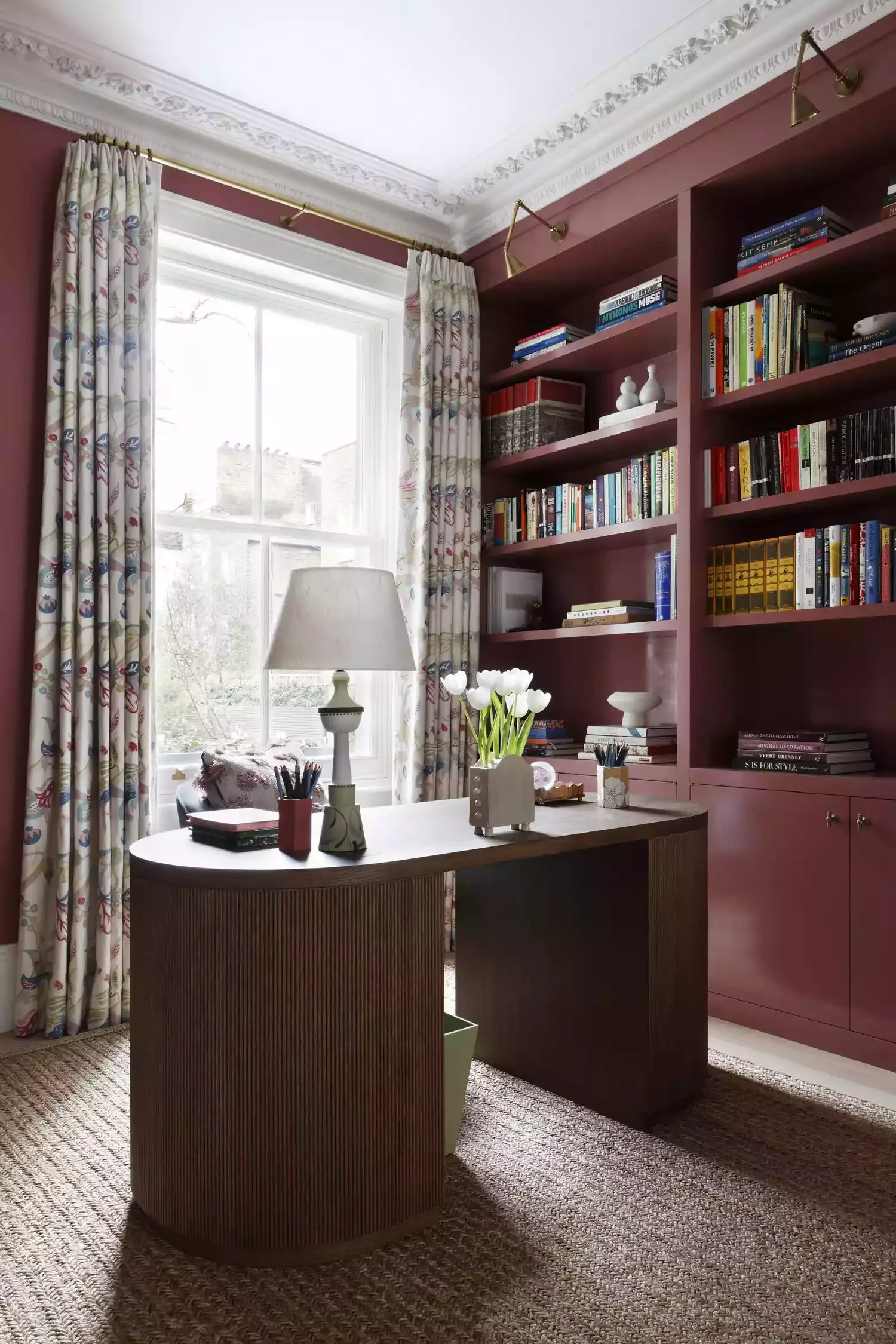 67 Stylish Modern Home Office Ideas That Make Working From Home a Joy Use Cozy Lighting