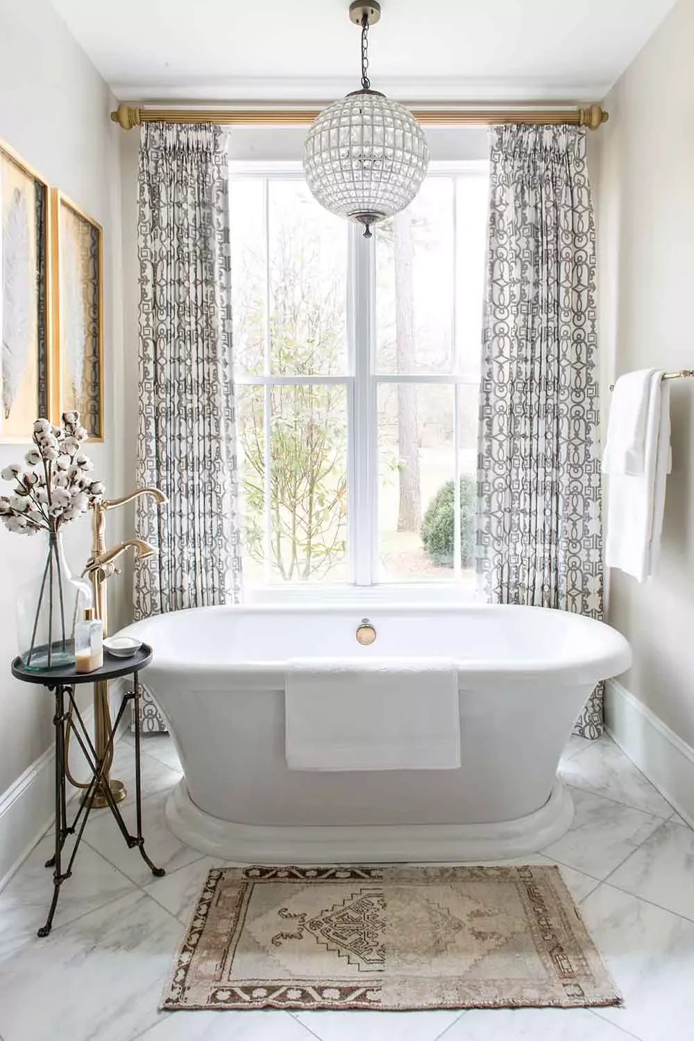 45 Sophisticated Bathroom Designs That Transform Your Home Into a Luxury Retreat 19 Use Curtains