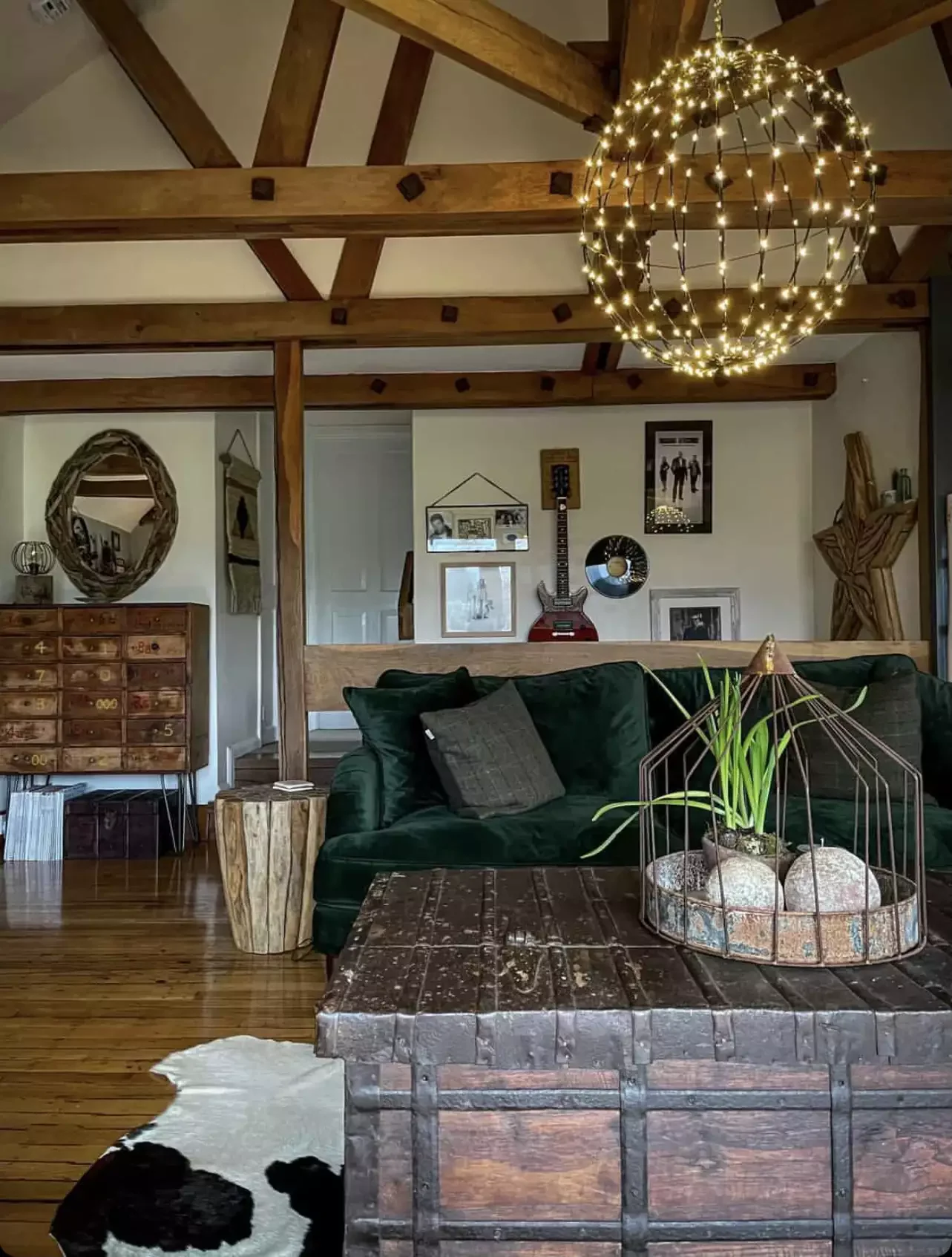 18 Rustic Cabin Decorating Ideas to Create Your Perfect Cozy Retreat 19 Use Double-Duty Furniture