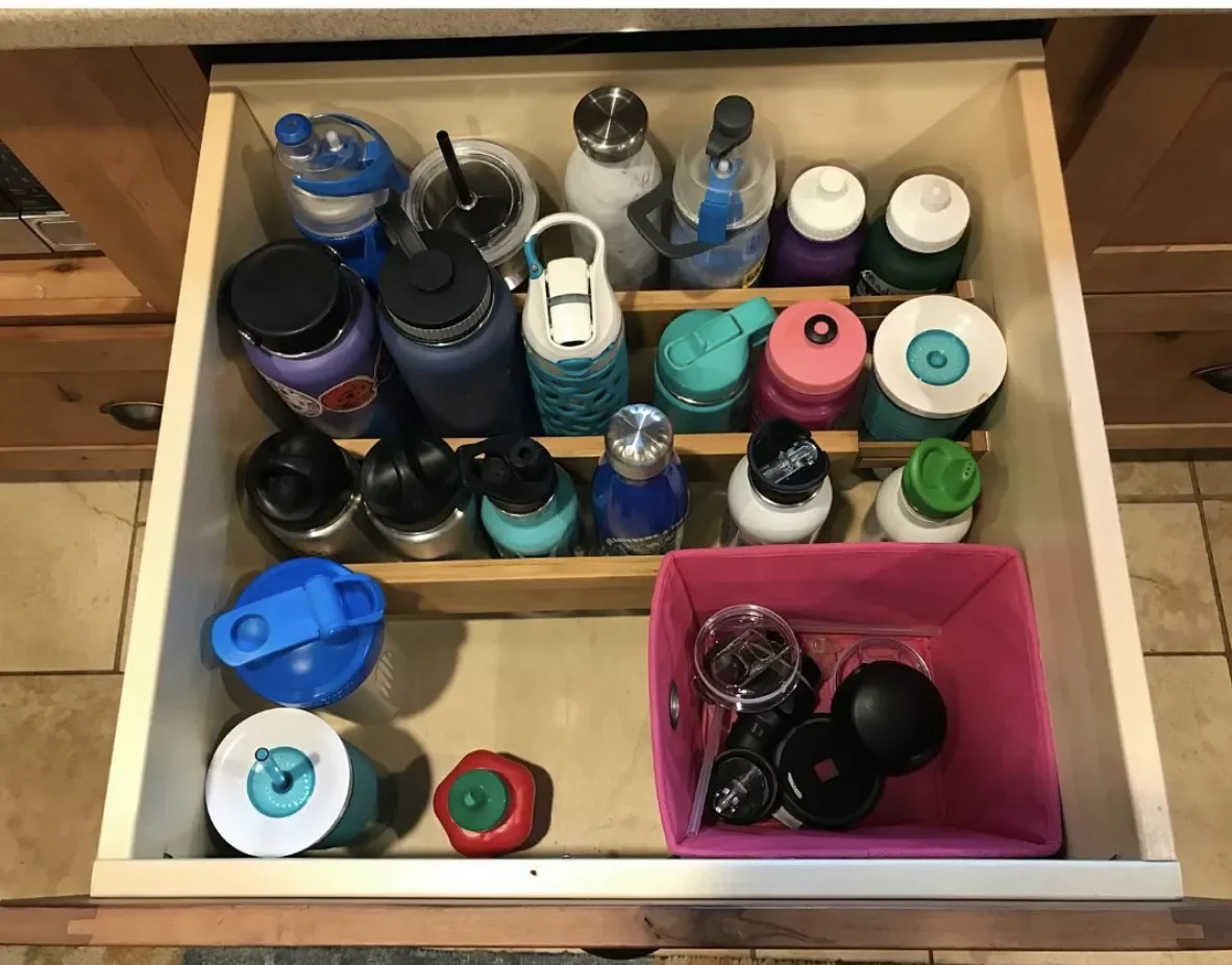 12 Clever Ways to Organize Your Water Bottle Collection Use Drawer Dividers