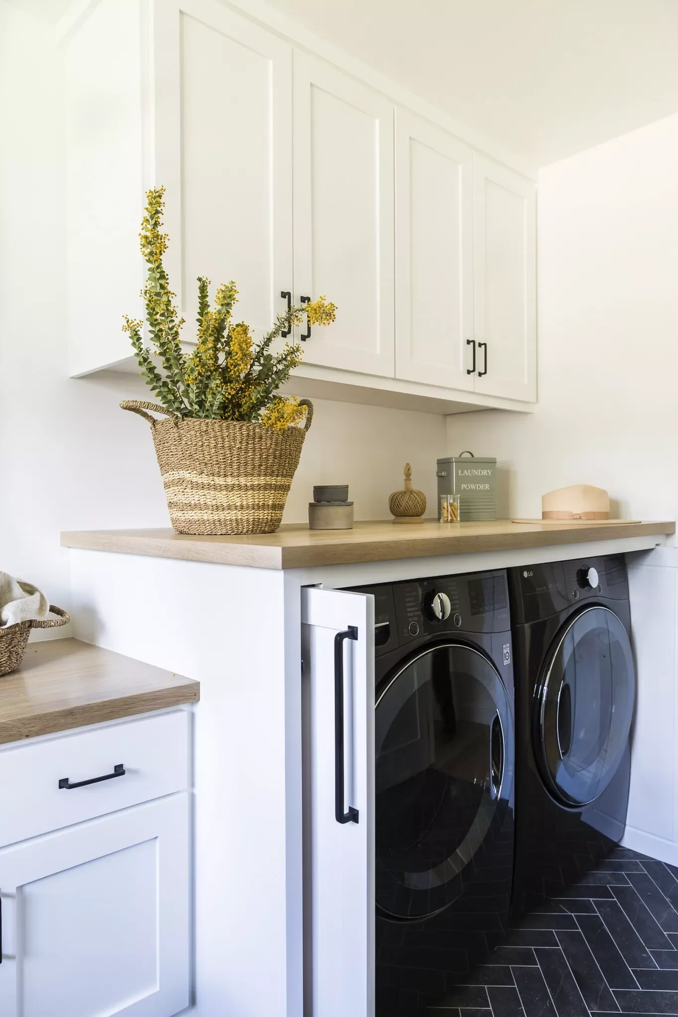 55 Small Laundry Room Ideas That Blend Style With Smart Functionality Use Folding Cabinet Doors