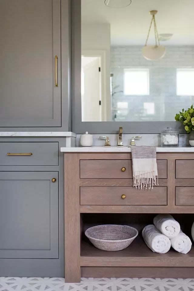 50 Dramatic Dark Bathroom Ideas to Transform Your Space 45 Use Gray