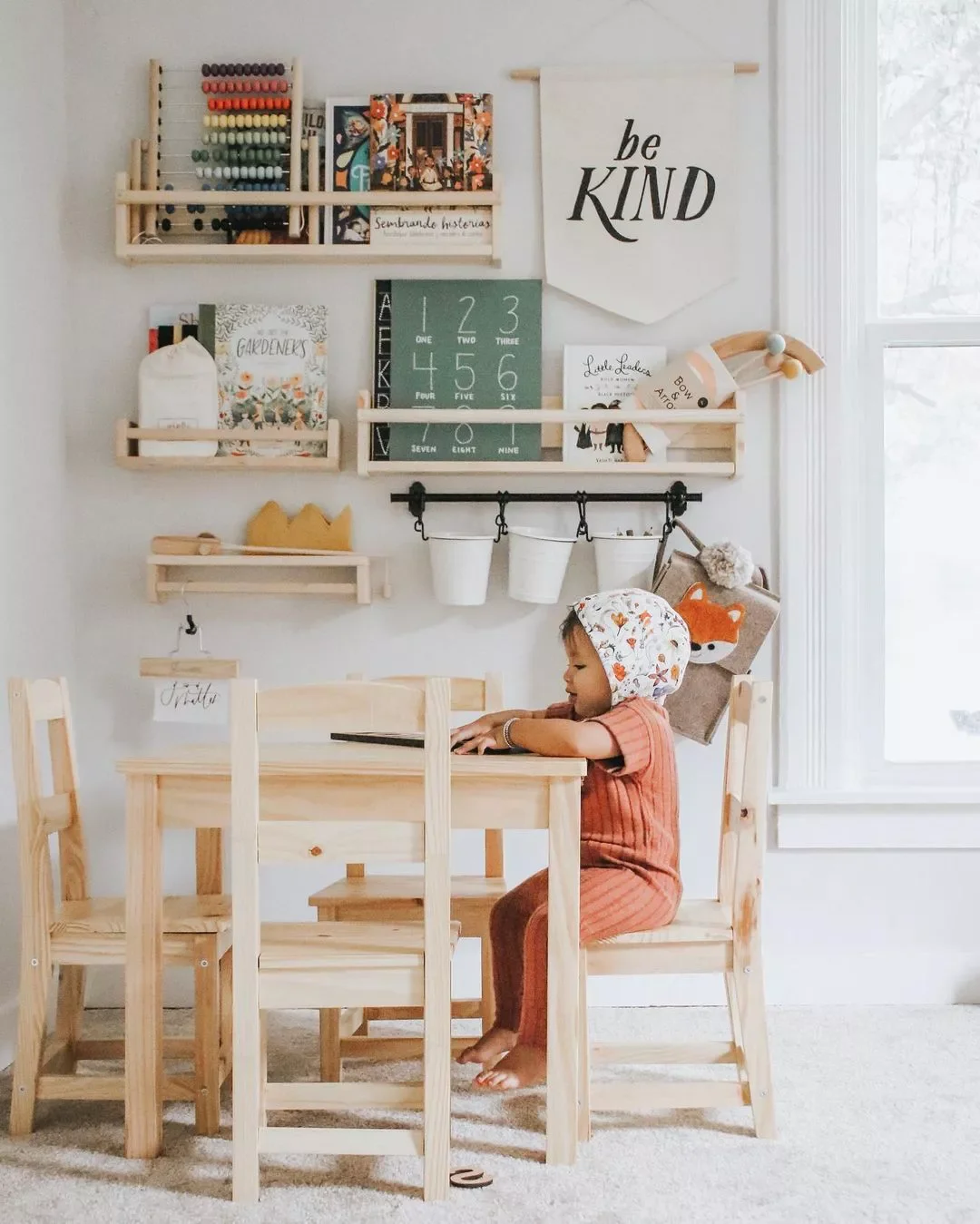 Use Hanging Wall Storage